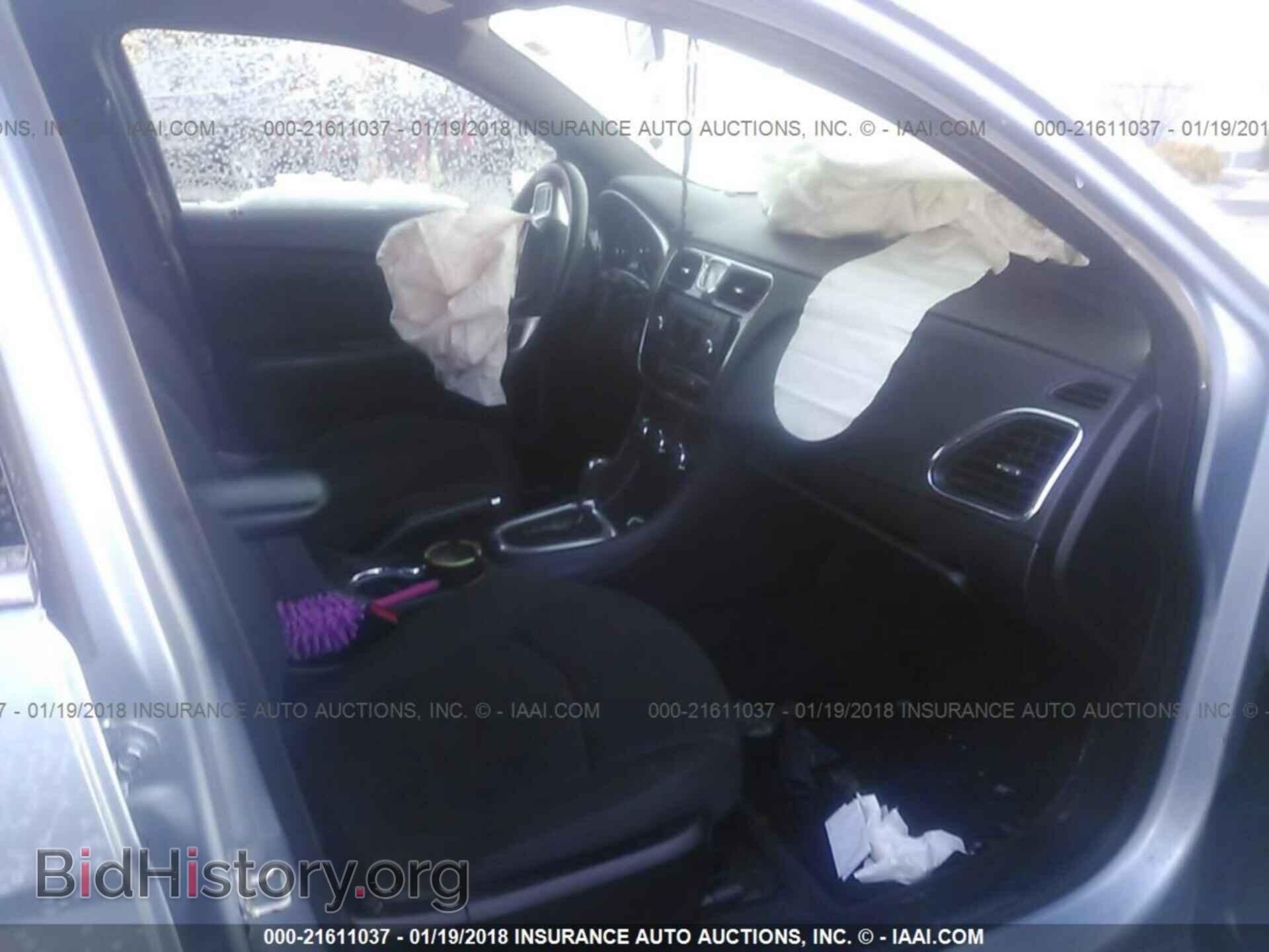 2013 Chrysler 200 - VIN: 1C3CCBBB6DN696150 - Photo 5
