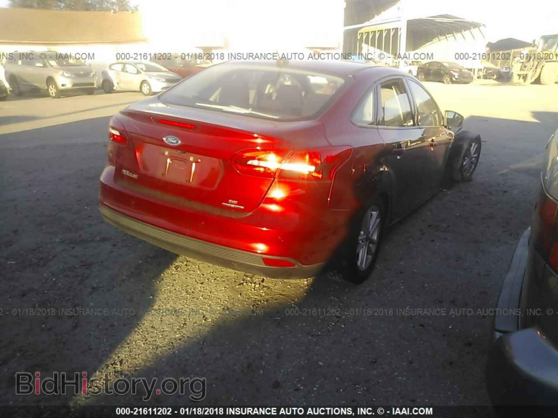 2016 Ford Focus - VIN: 1FADP3F2XGL397433 - Photo 4