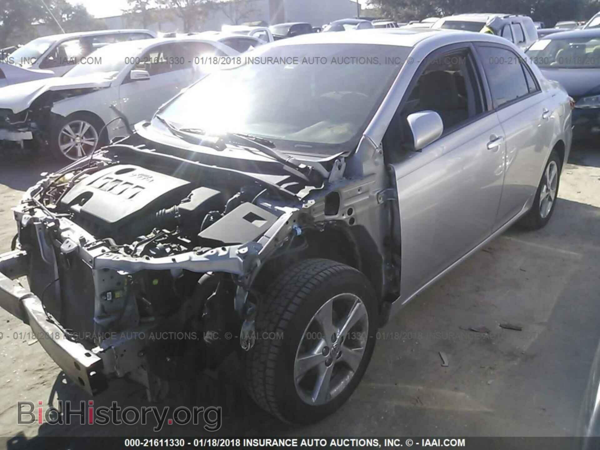 2011 Toyota Corolla - VIN: 2T1BU4EE6BC622202 - Фото 2