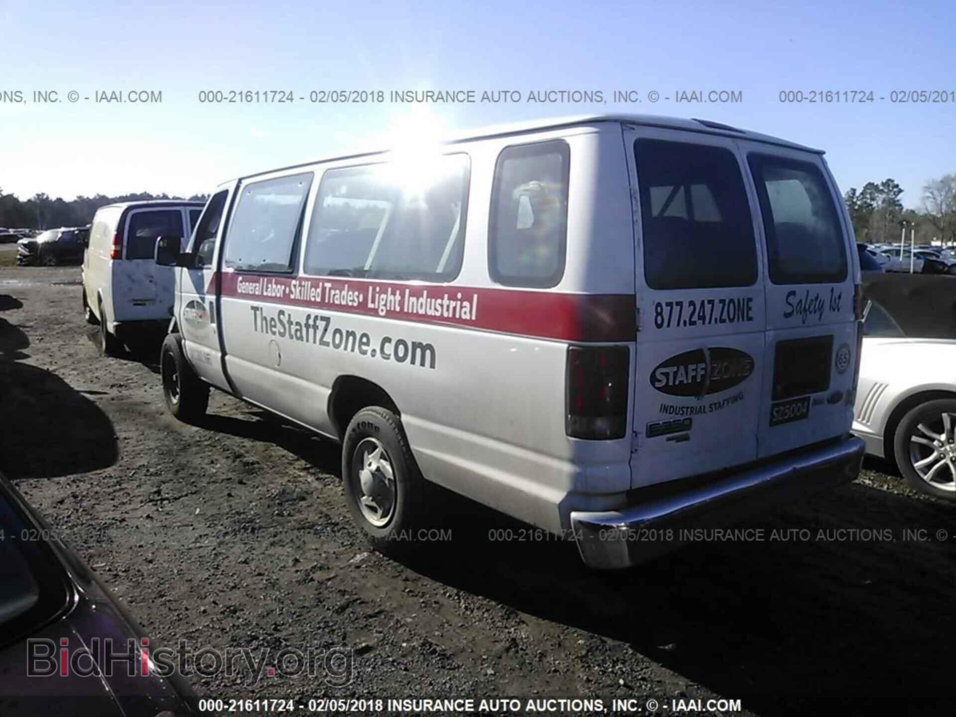 2013 Ford Econoline - VIN: 1FBSS3BL1DDA01995 - Photo 3