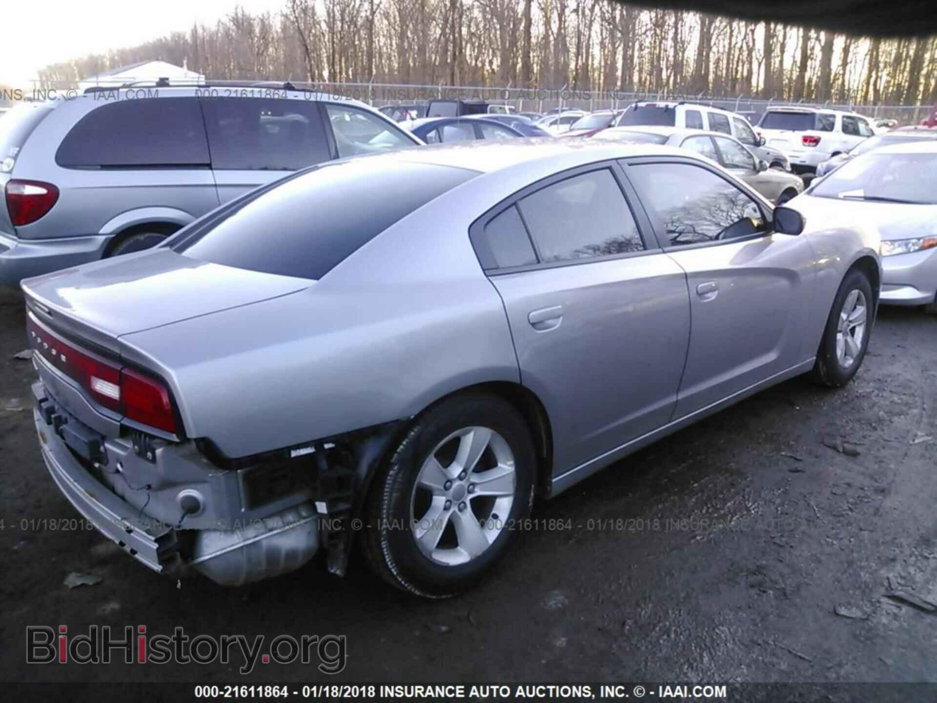 2011 Dodge Charger - VIN: 2B3CL3CG0BH519631 - Фото 4