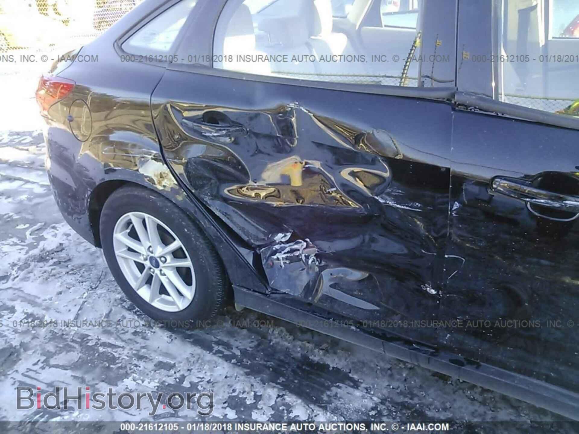 2016 Ford Focus - VIN: 1FADP3F26GL354532 - Photo 6