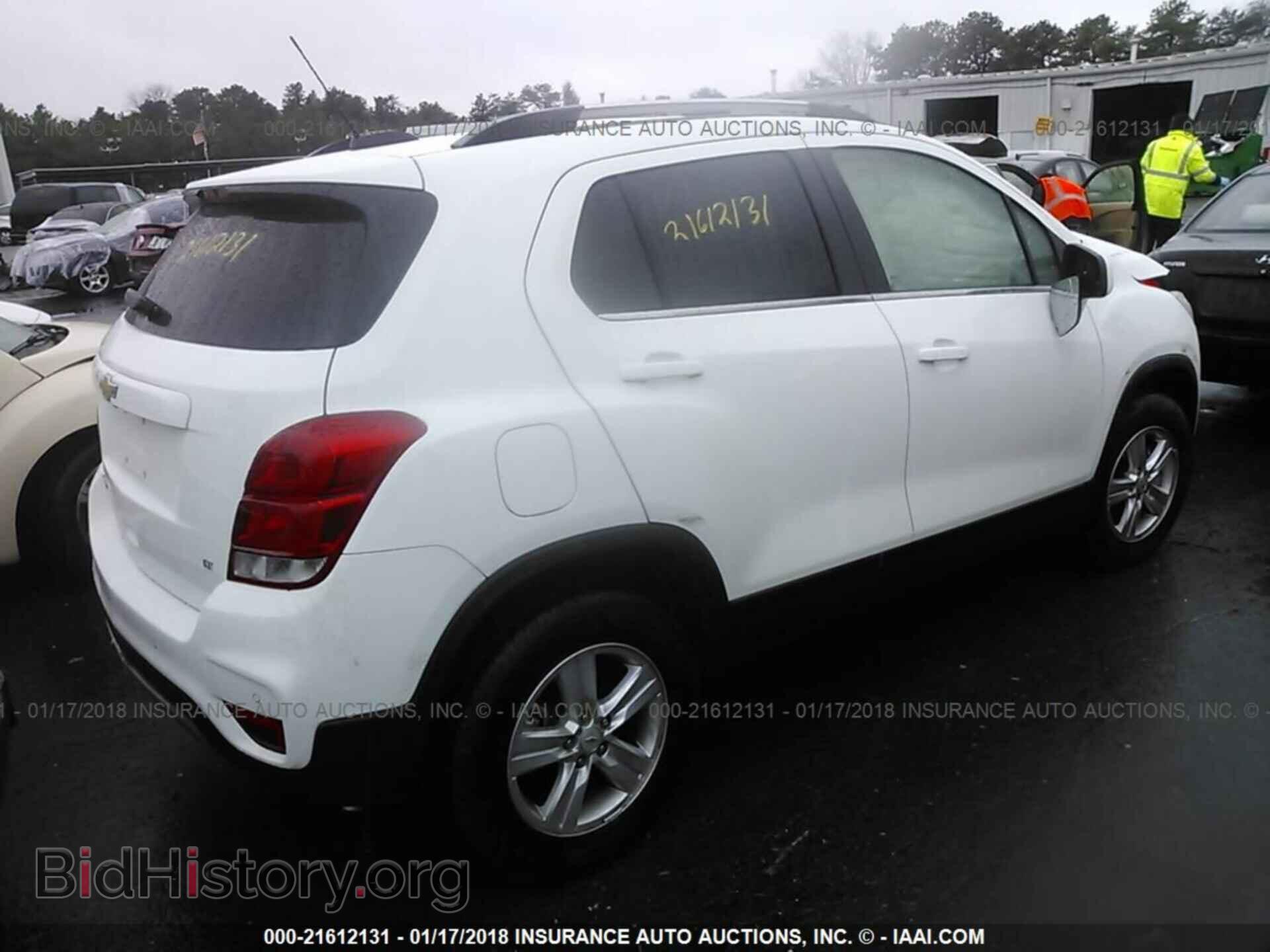 2017 Chevrolet Trax - VIN: KL7CJPSB2HB065026 - Фото 4