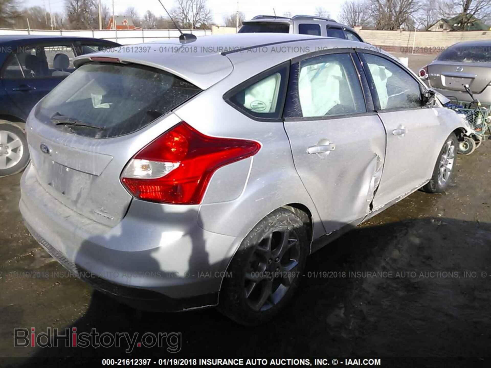 2014 Ford Focus - VIN: 1FADP3K2XEL403248 - Photo 4