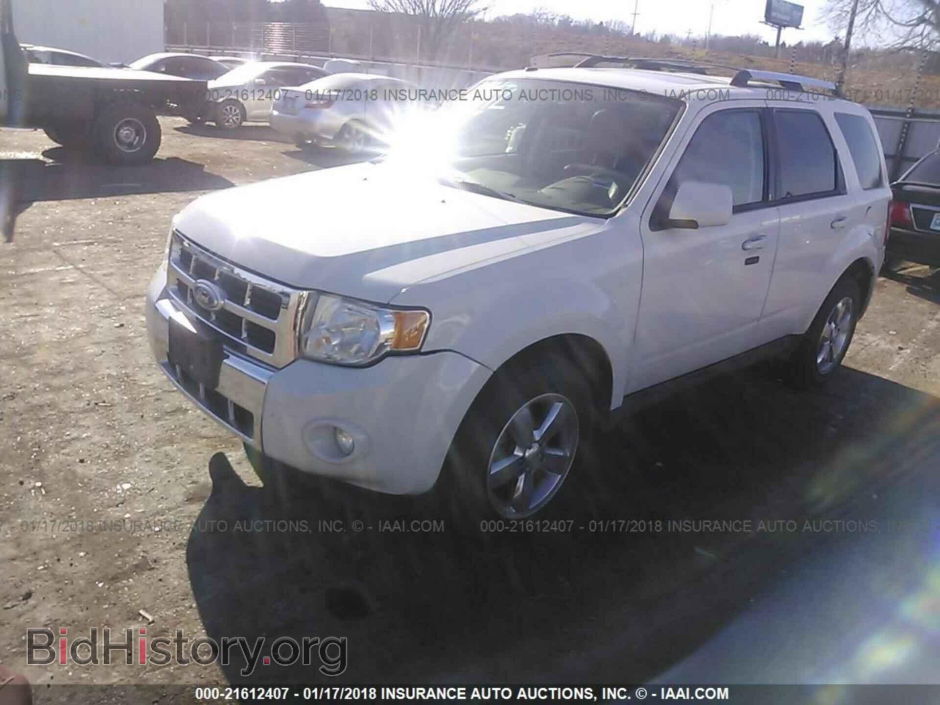 2012 Ford Escape - VIN: 1FMCU9EG3CKB17474 - Photo 2
