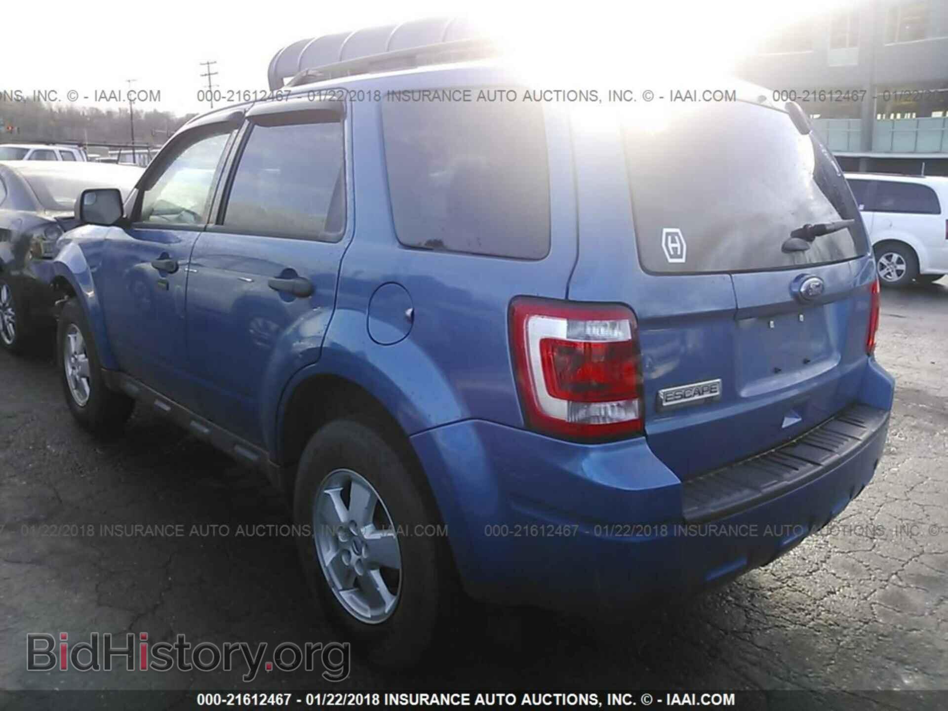 2012 Ford Escape - VIN: 1FMCU0D77CKA76862 - Photo 3