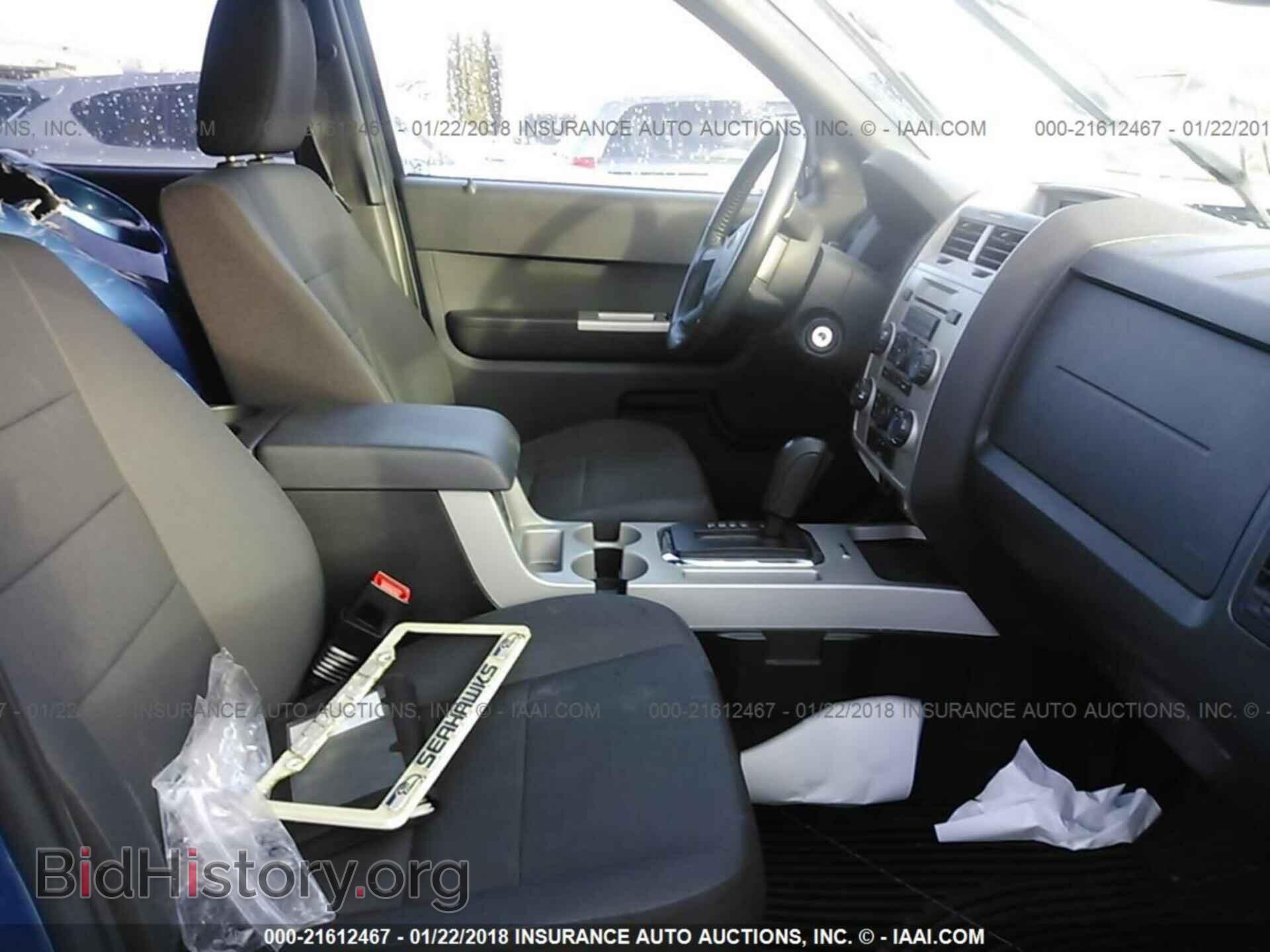 2012 Ford Escape - VIN: 1FMCU0D77CKA76862 - Photo 5