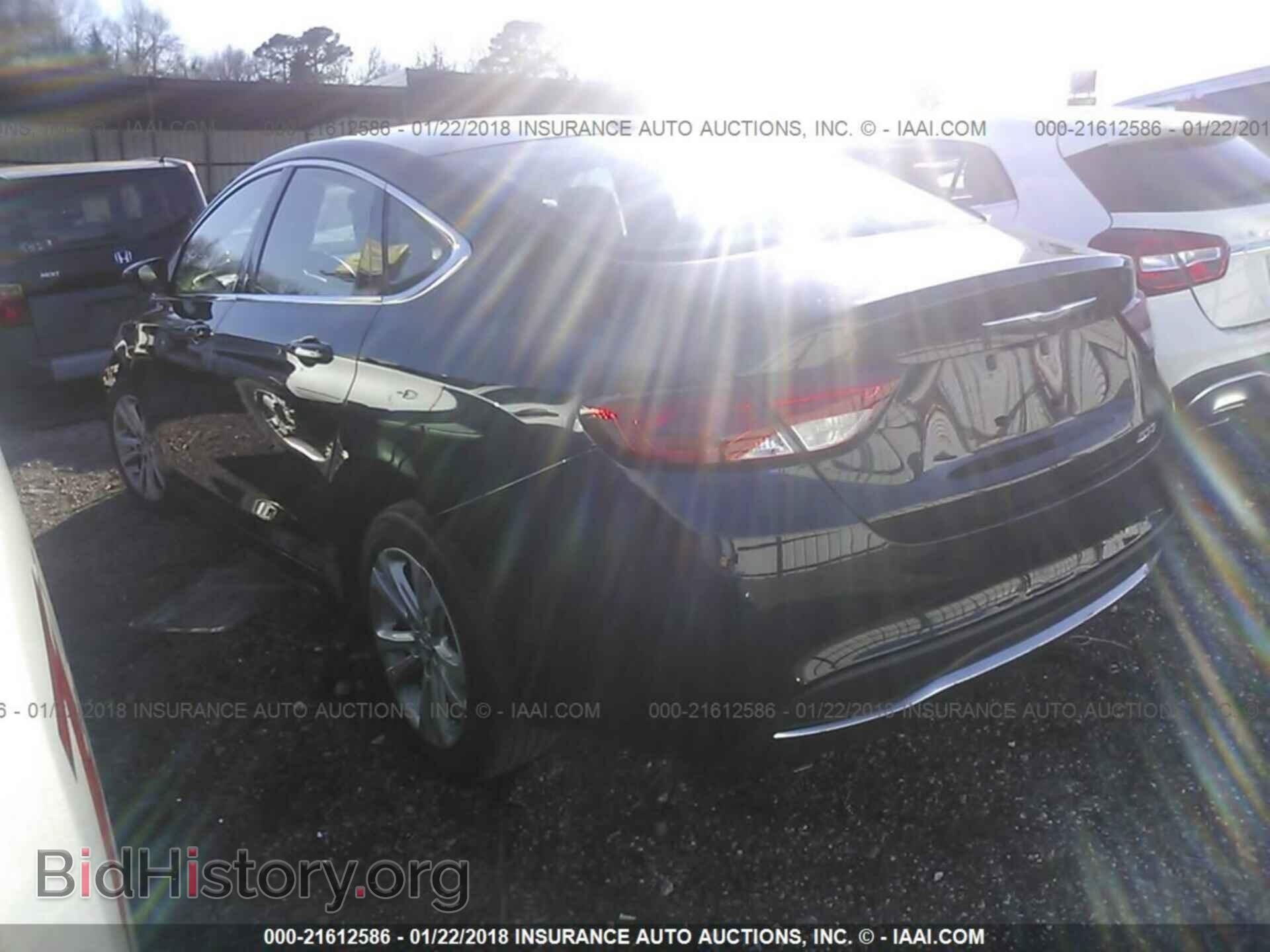 2015 Chrysler 200 - VIN: 1C3CCCAB5FN642476 - Photo 3