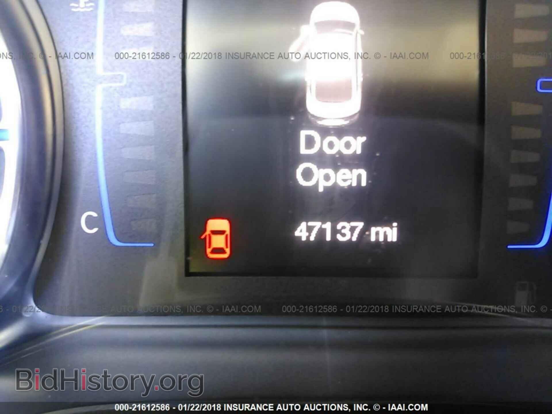 2015 Chrysler 200 - VIN: 1C3CCCAB5FN642476 - Photo 7