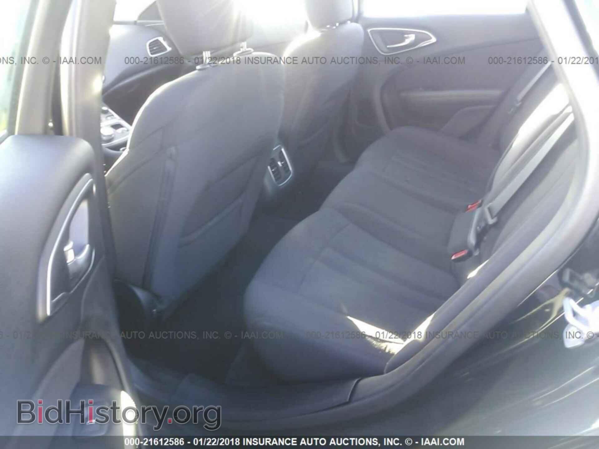 2015 Chrysler 200 - VIN: 1C3CCCAB5FN642476 - Photo 8