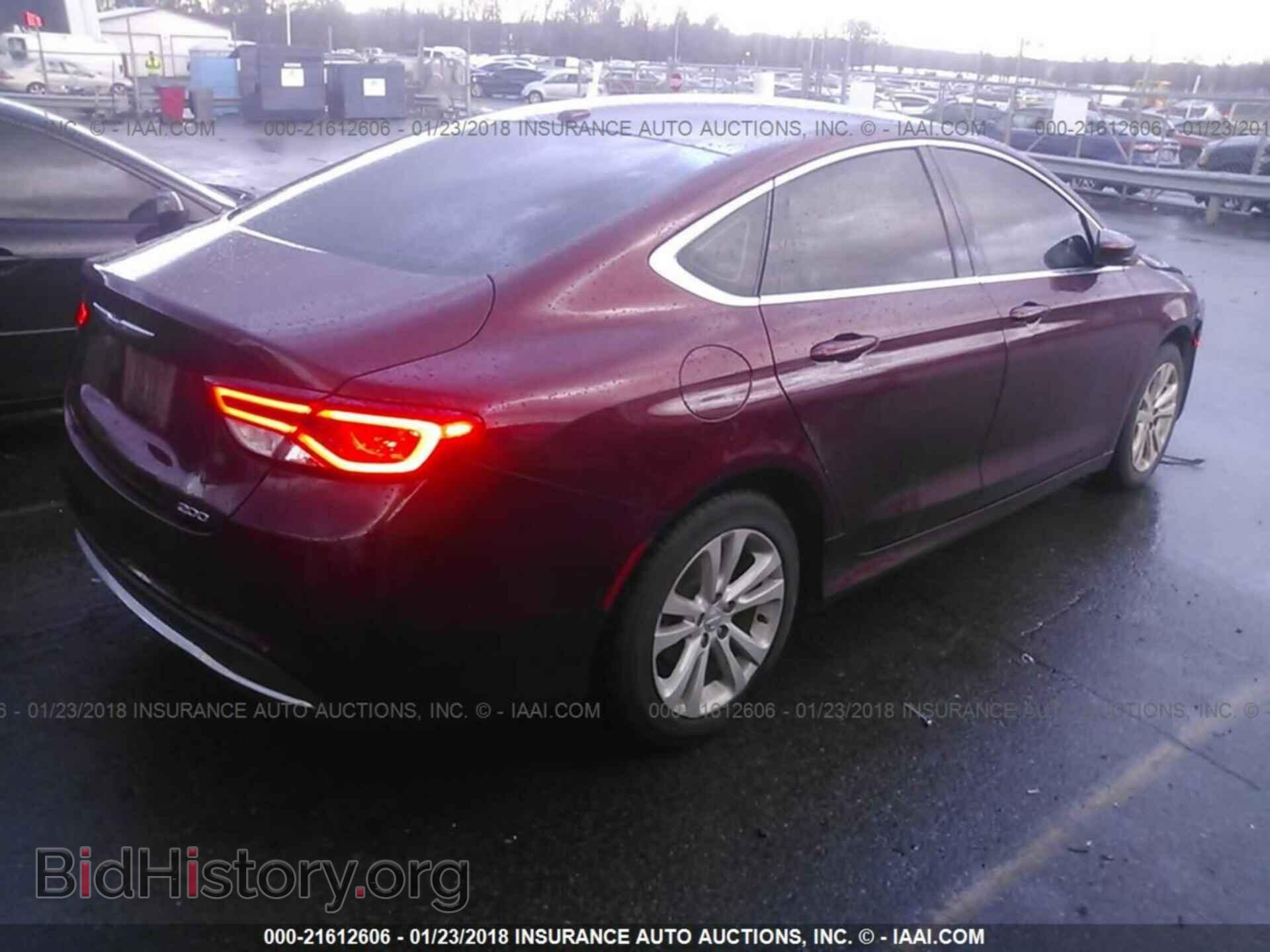 2015 Chrysler 200 - VIN: 1C3CCCAB5FN596177 - Photo 4