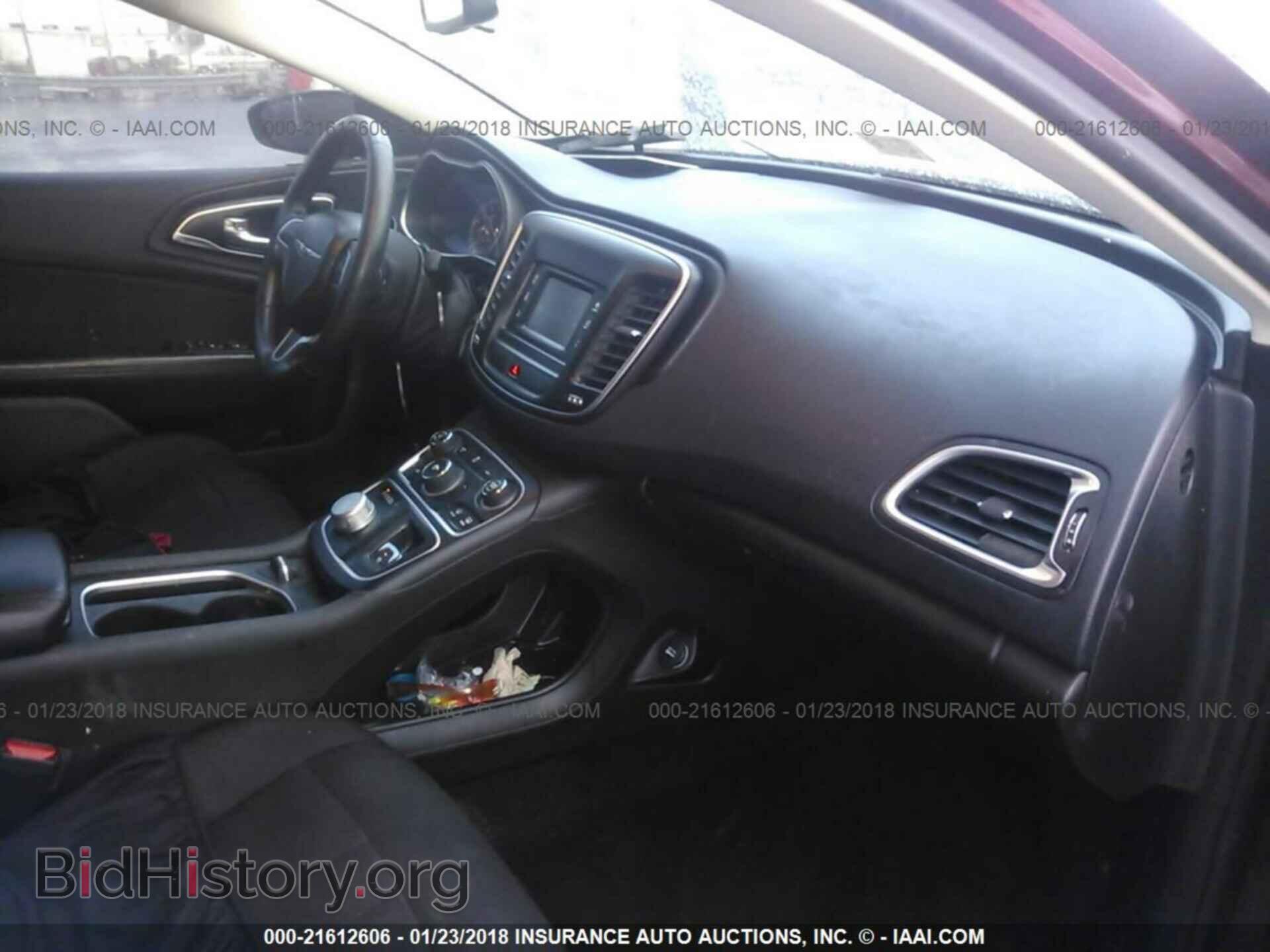 2015 Chrysler 200 - VIN: 1C3CCCAB5FN596177 - Photo 5