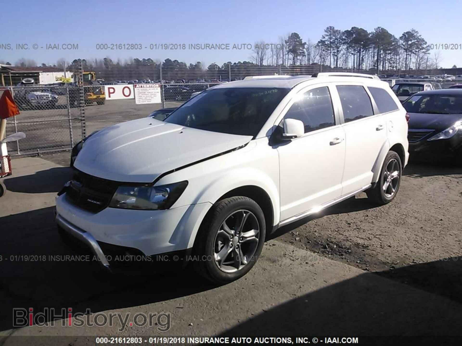 2017 Dodge Journey - VIN: 3C4PDCGB2HT529699 - Photo 2