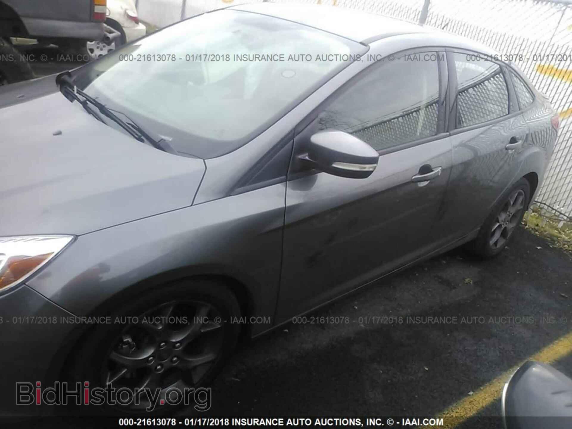 2013 Ford Focus - VIN: 1FADP3F29DL235854 - Фото 2