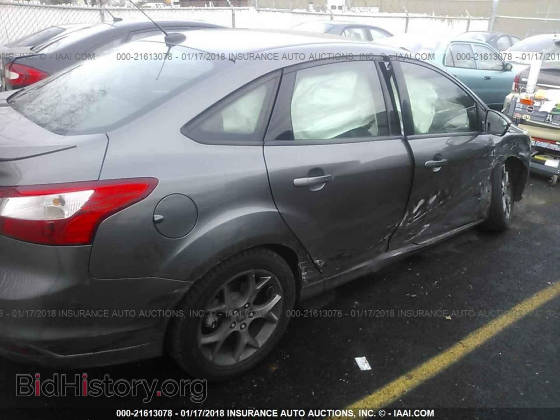 2013 Ford Focus - VIN: 1FADP3F29DL235854 - Фото 4