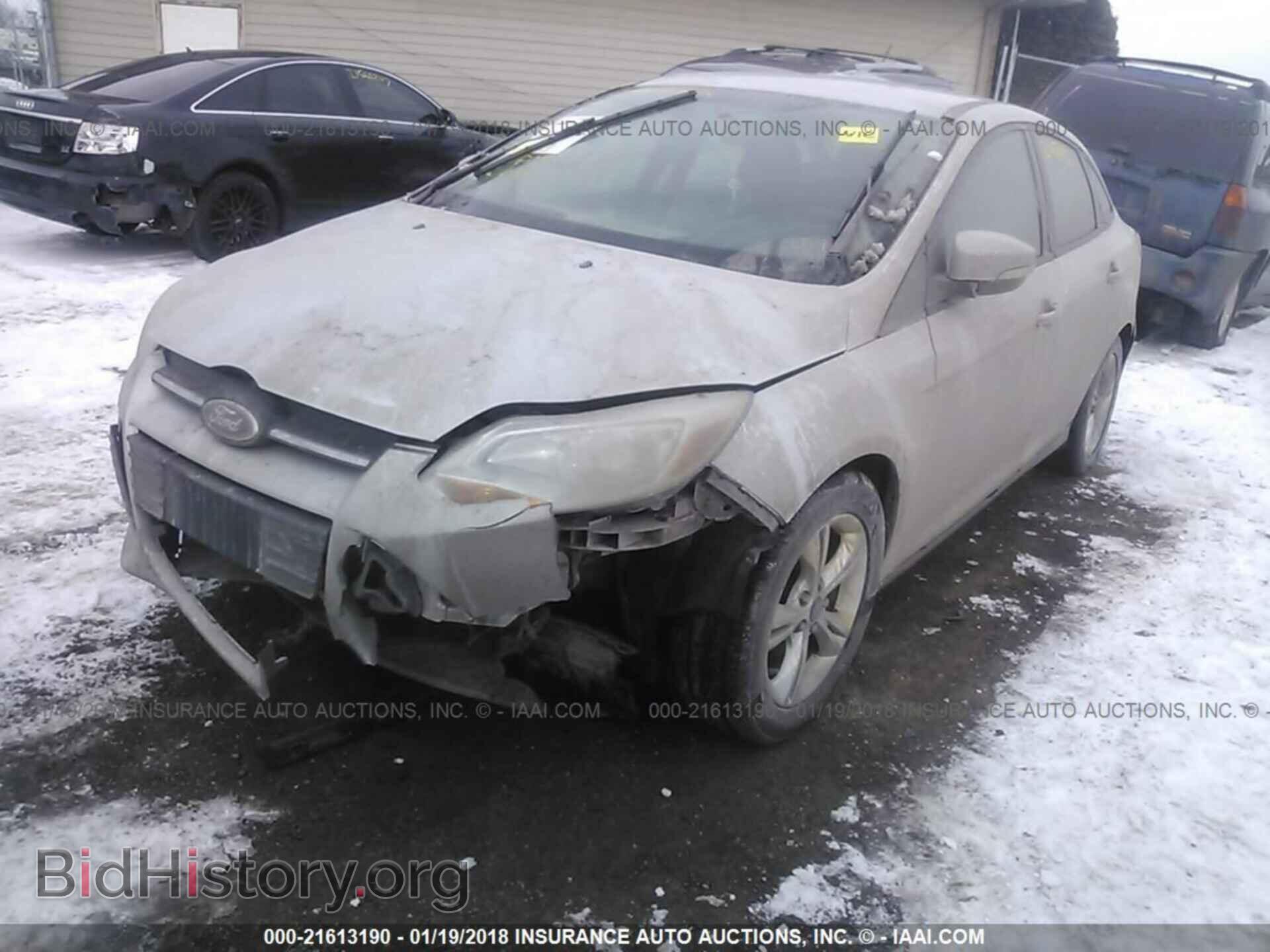 2014 Ford Focus - VIN: 1FADP3F21EL374068 - Photo 2