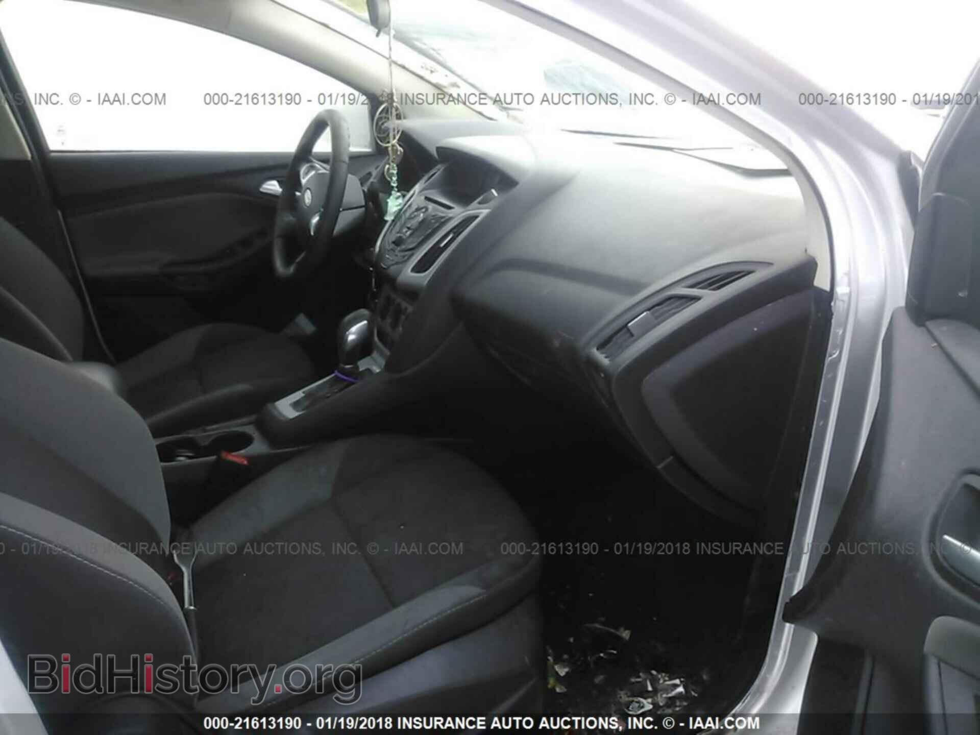 2014 Ford Focus - VIN: 1FADP3F21EL374068 - Photo 5
