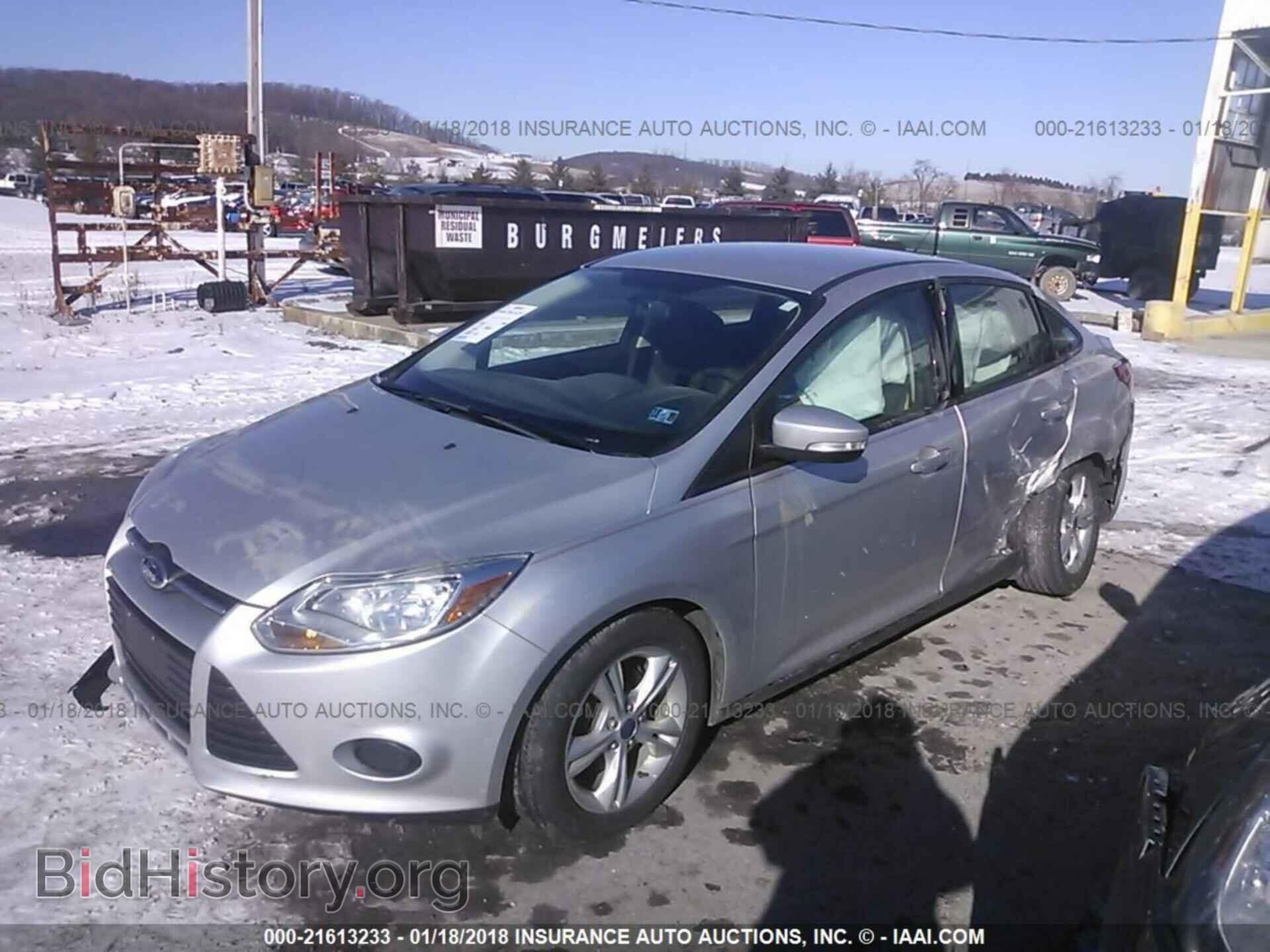2014 Ford Focus - VIN: 1FADP3F21EL115743 - Photo 2
