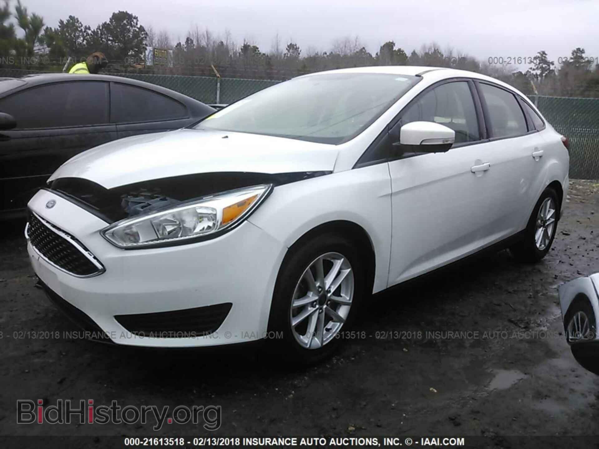 2015 Ford Focus - VIN: 1FADP3F22FL285885 - Photo 2