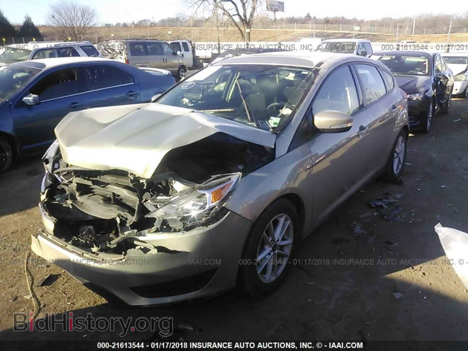 2016 Ford Focus - VIN: 1FADP3K25GL348582 - Фото 2