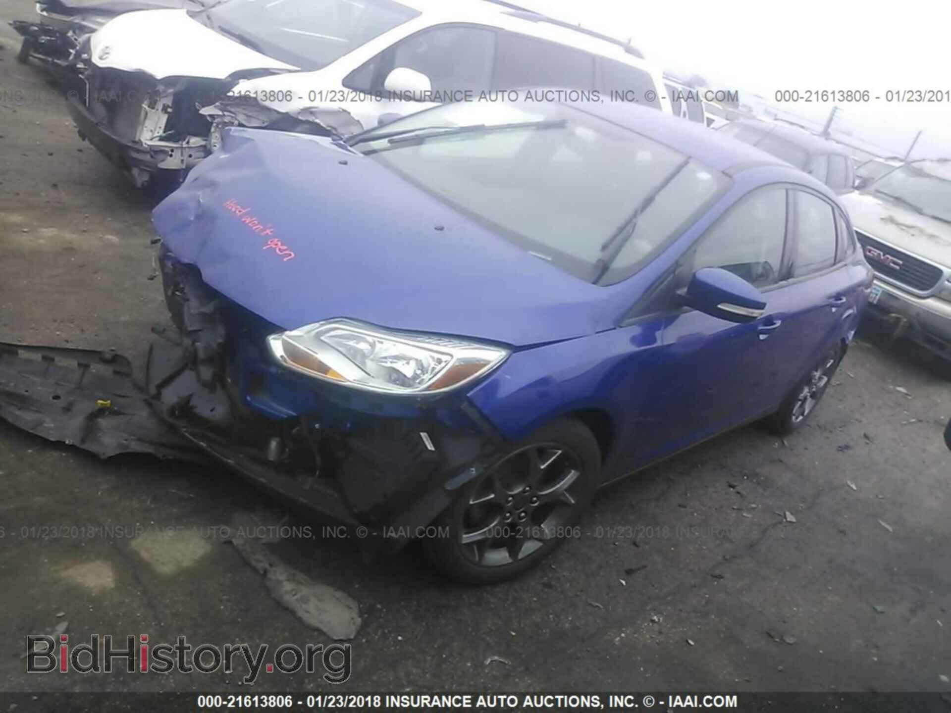 2014 Ford Focus - VIN: 1FADP3F27EL241184 - Фото 2