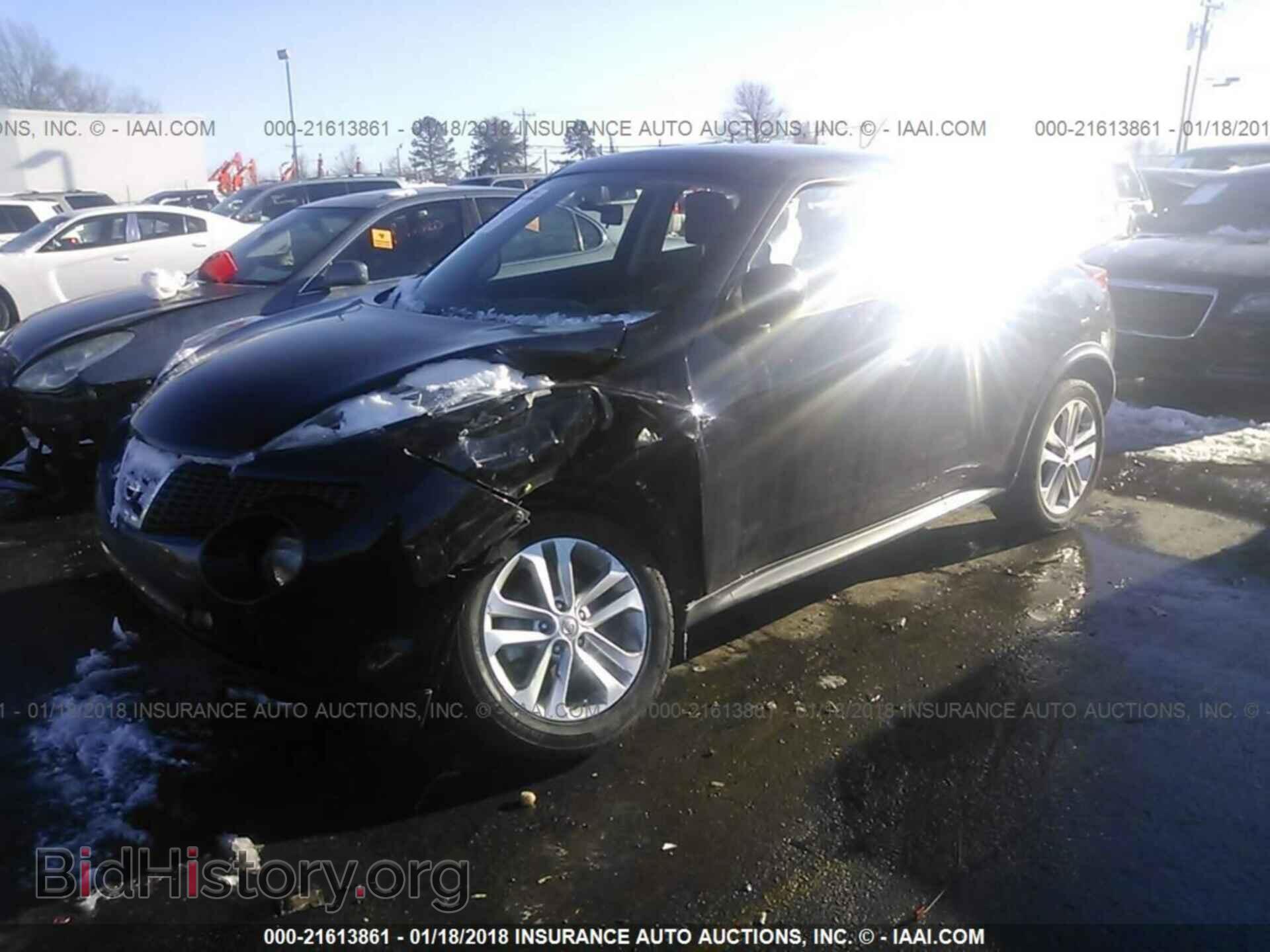 2014 Nissan Juke - VIN: JN8AF5MR2ET454852 - Фото 2