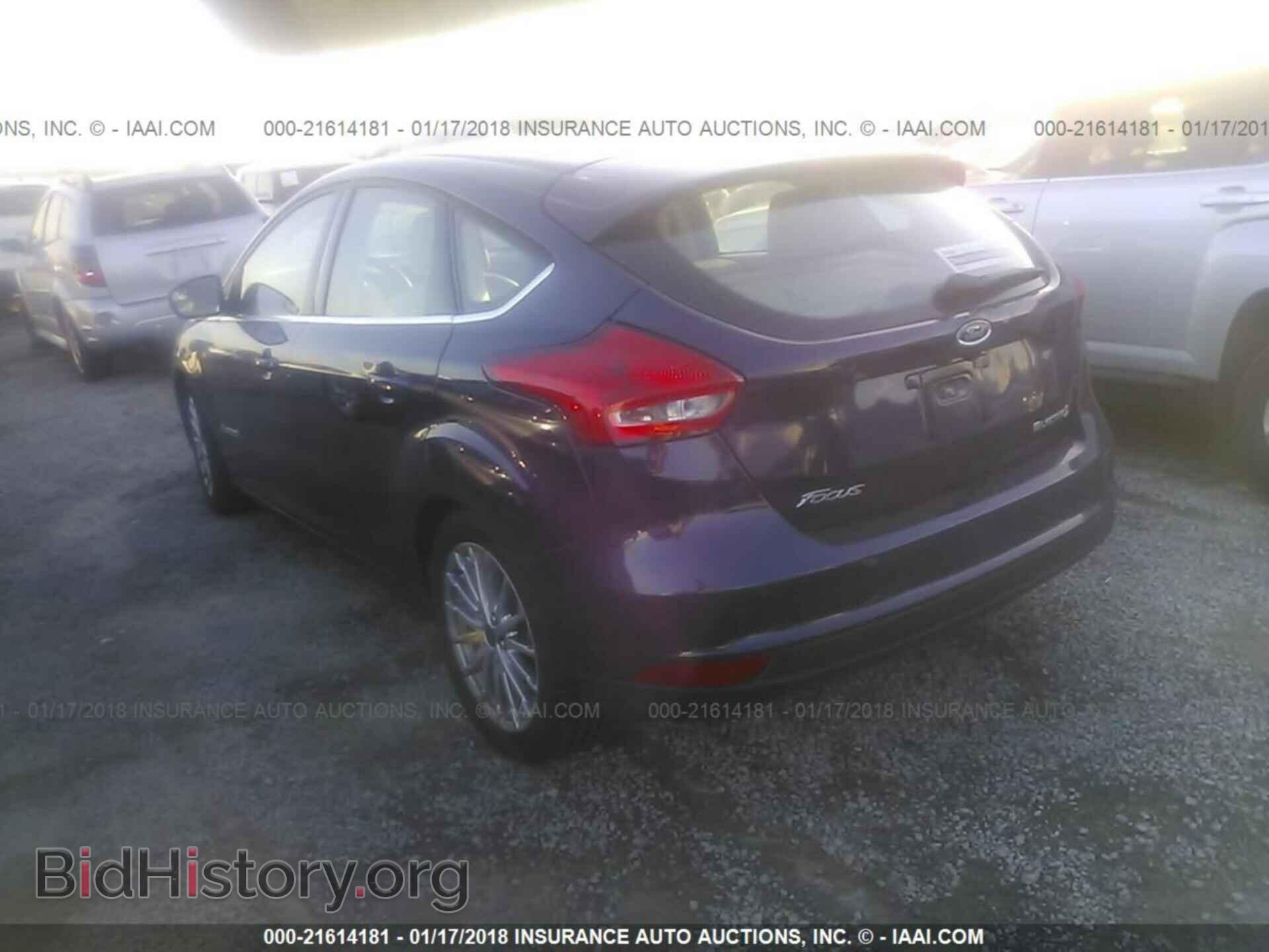 2016 Ford Focus - VIN: 1FADP3R45GL380102 - Photo 3