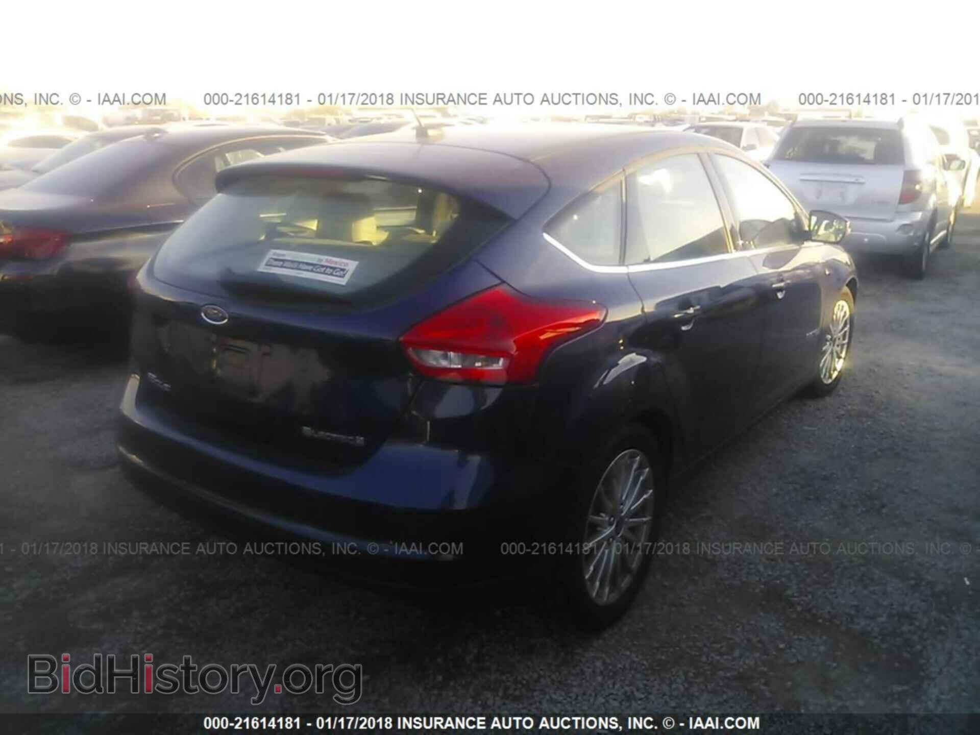 2016 Ford Focus - VIN: 1FADP3R45GL380102 - Photo 4