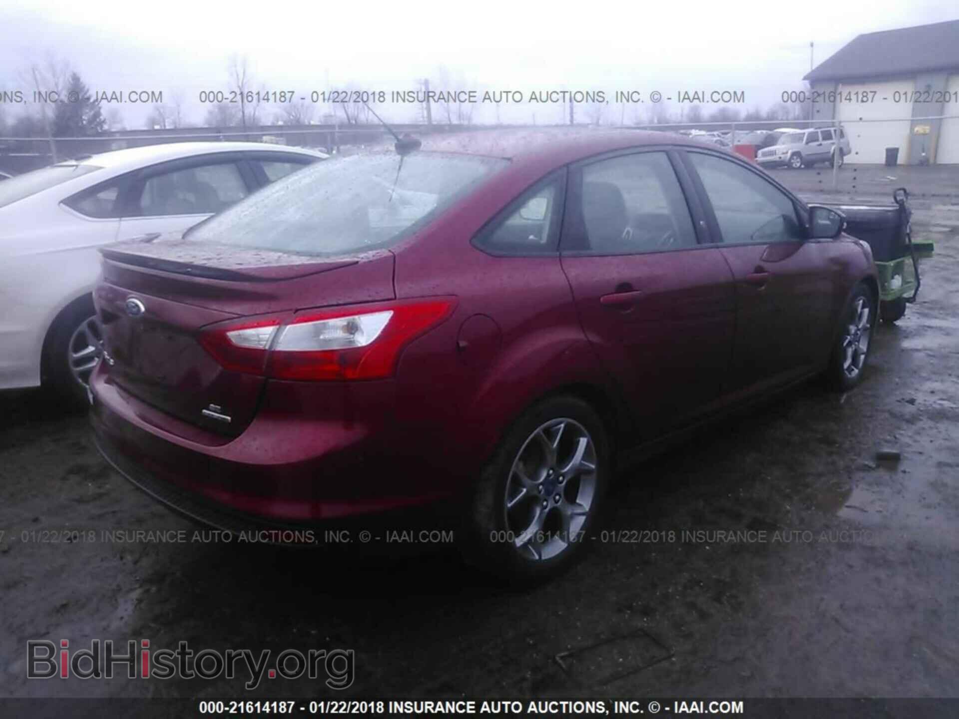 2014 Ford Focus - VIN: 1FADP3F20EL167302 - Photo 4
