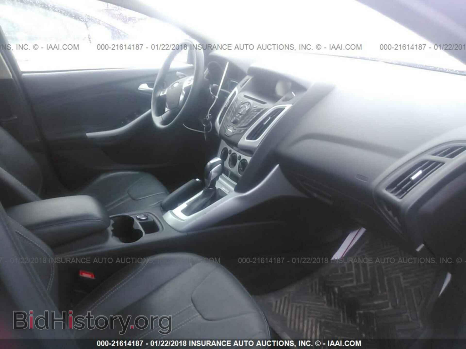 2014 Ford Focus - VIN: 1FADP3F20EL167302 - Photo 5