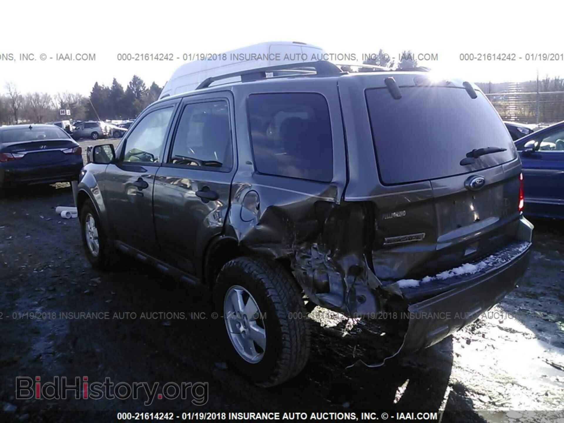 2012 Ford Escape - VIN: 1FMCU0D78CKA12443 - Photo 3