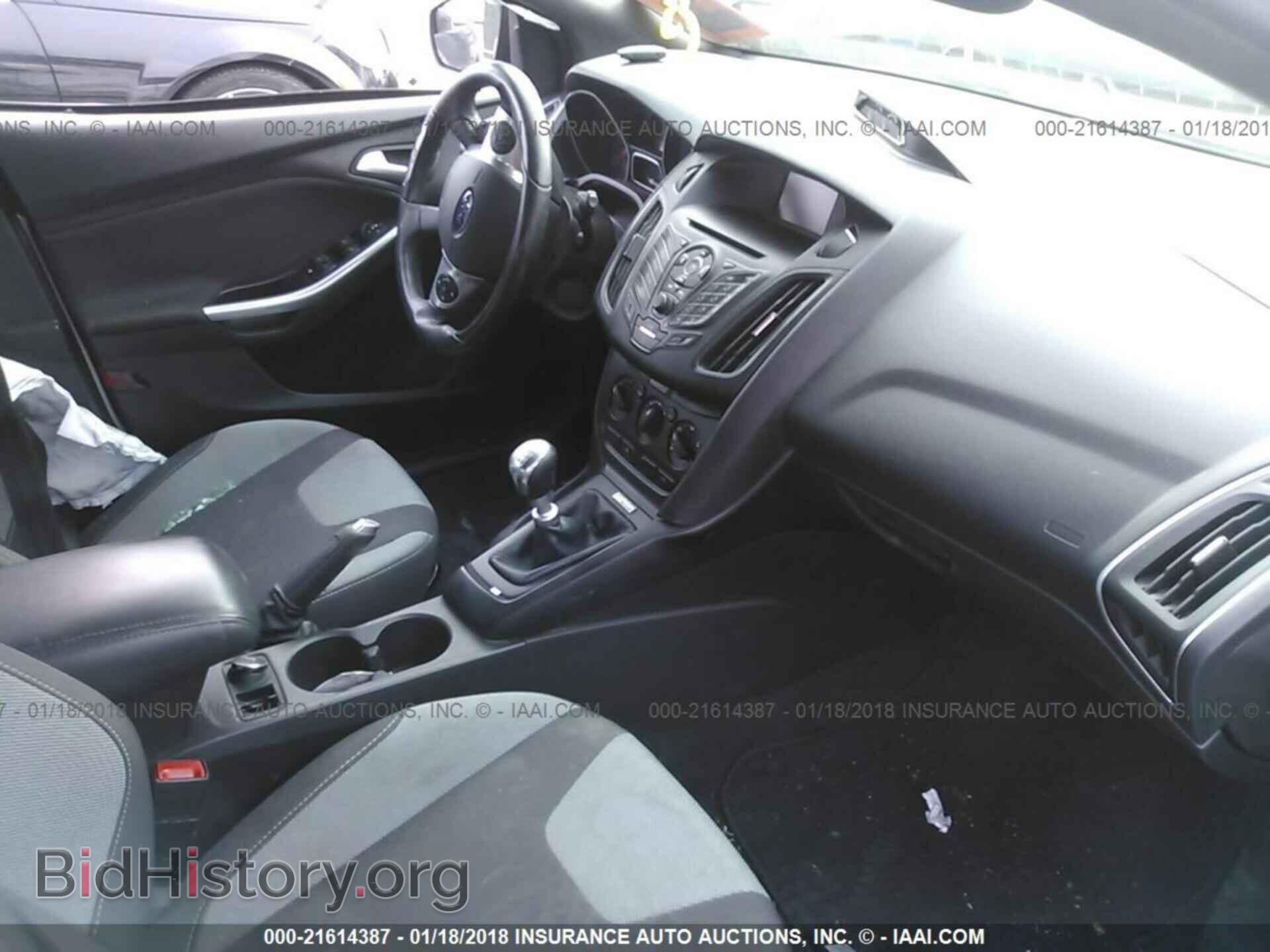 2014 Ford Focus - VIN: 1FADP3L99EL175383 - Photo 5