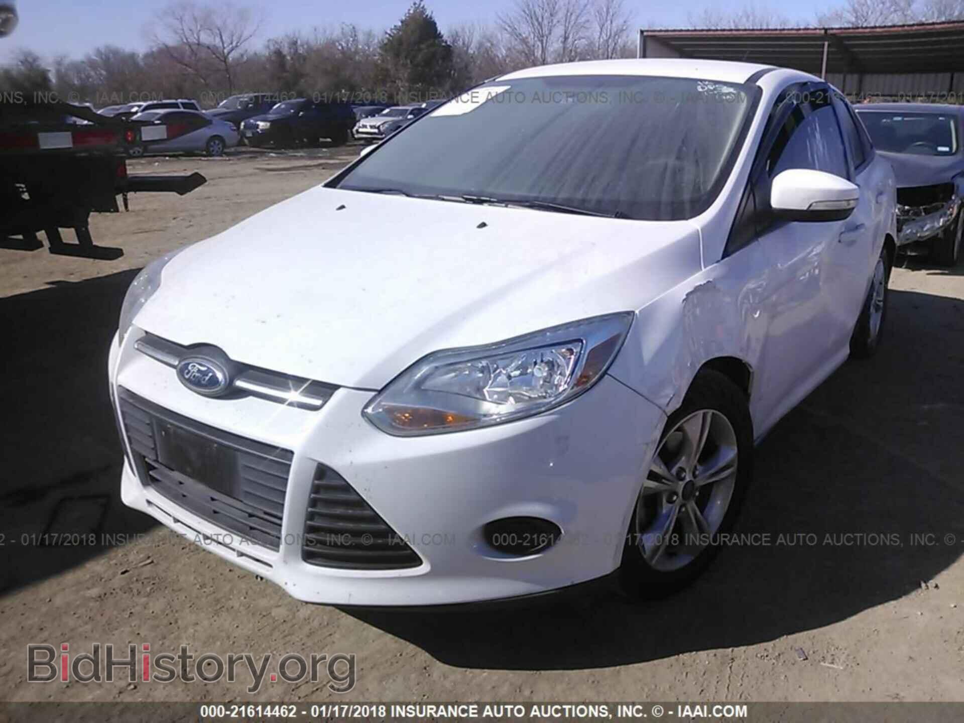 2014 Ford Focus - VIN: 1FADP3F2XEL372139 - Photo 2