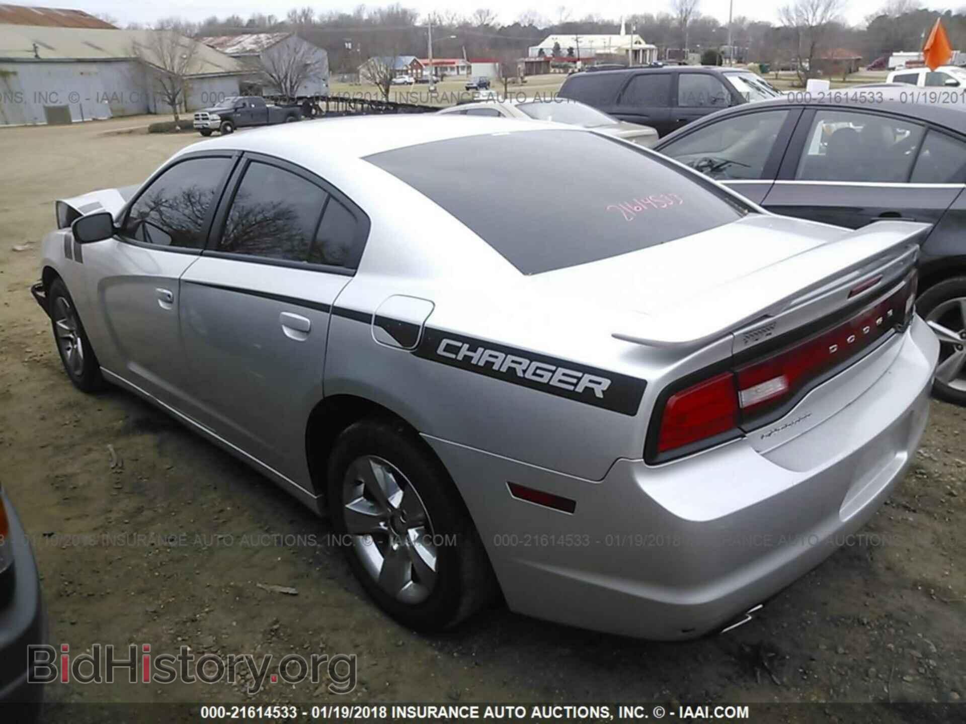 2012 Dodge Charger - VIN: 2C3CDXBG2CH111660 - Фото 3