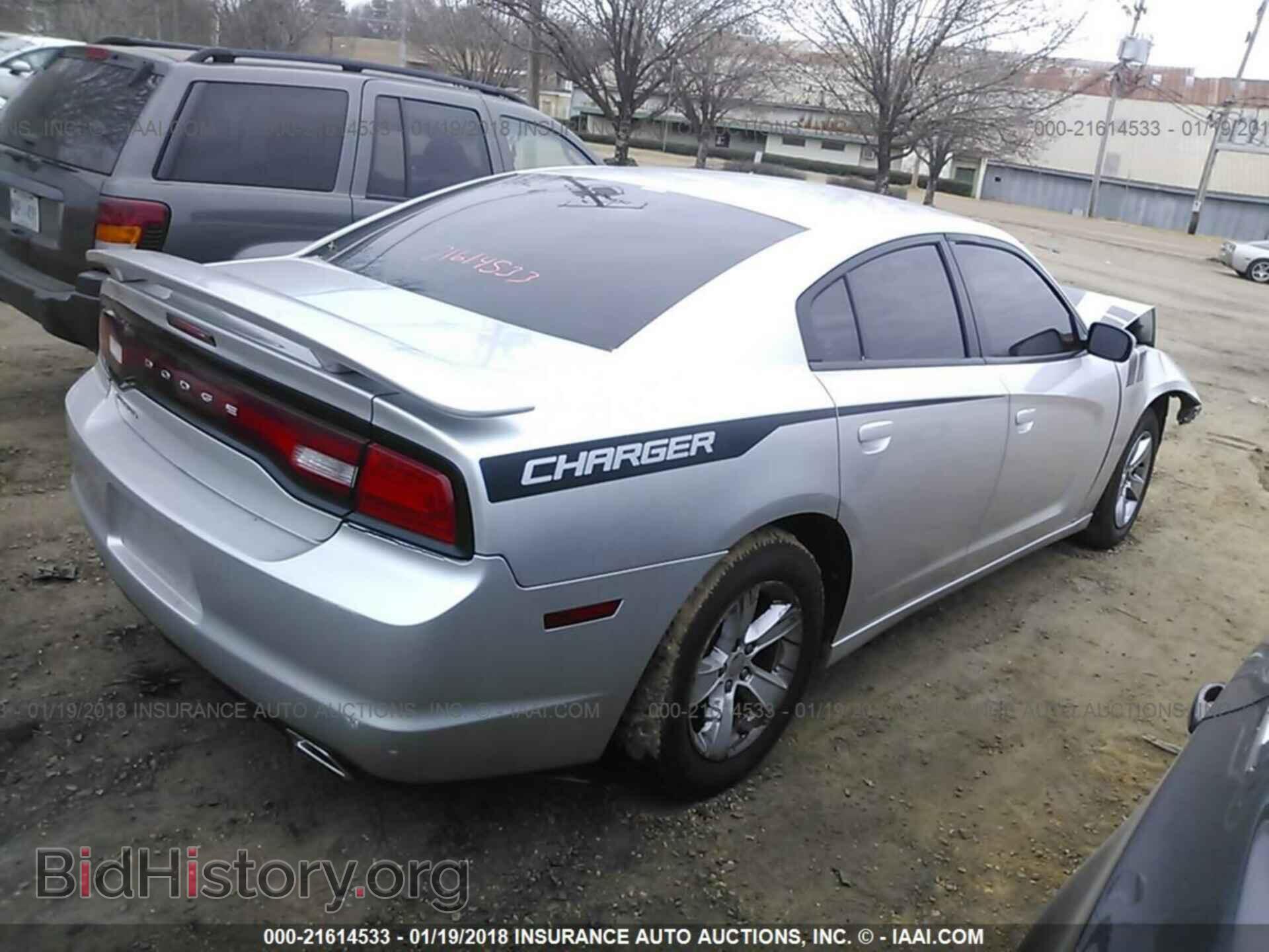 2012 Dodge Charger - VIN: 2C3CDXBG2CH111660 - Фото 4