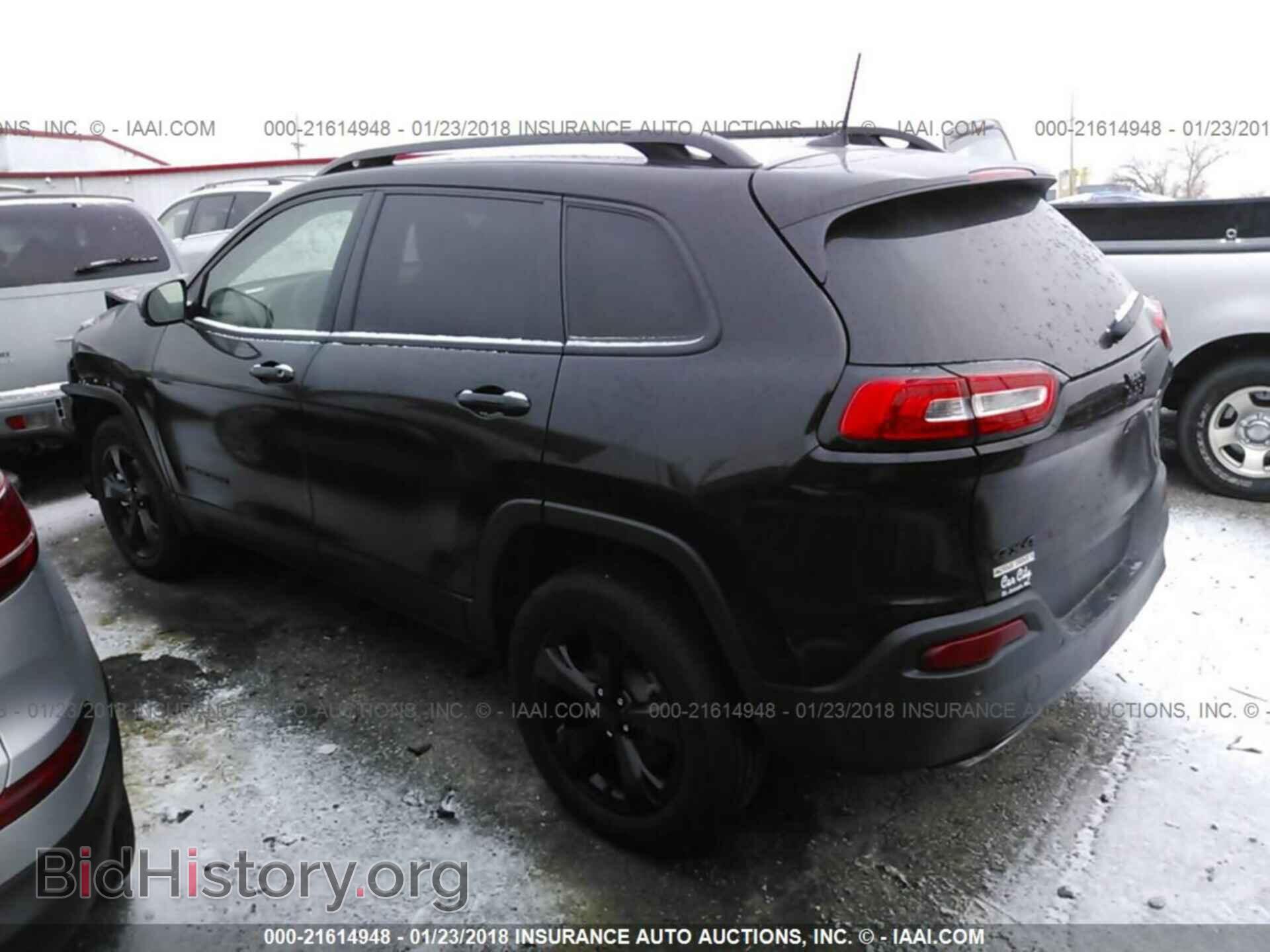 2017 Jeep Cherokee - VIN: 1C4PJMDS7HW582895 - Фото 3
