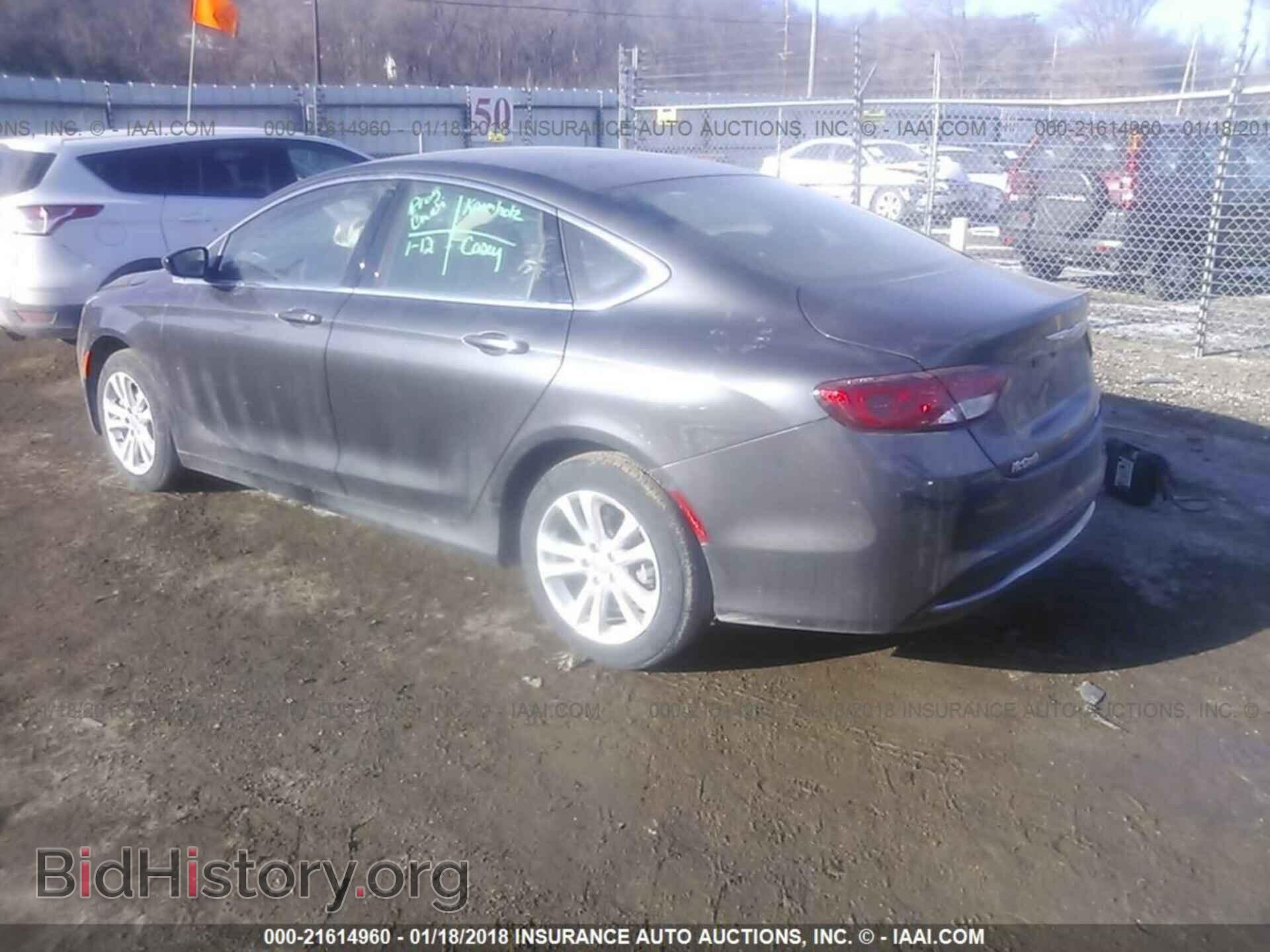 2016 Chrysler 200 - VIN: 1C3CCCAB0GN173170 - Photo 3
