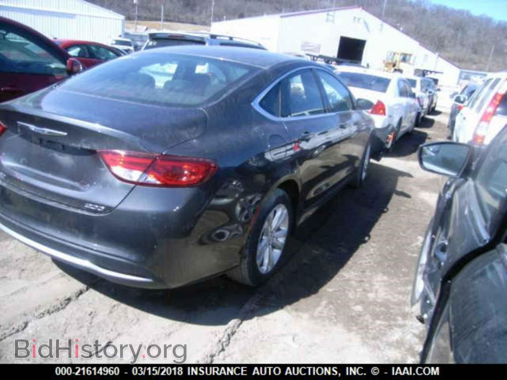 2016 Chrysler 200 - VIN: 1C3CCCAB0GN173170 - Photo 4