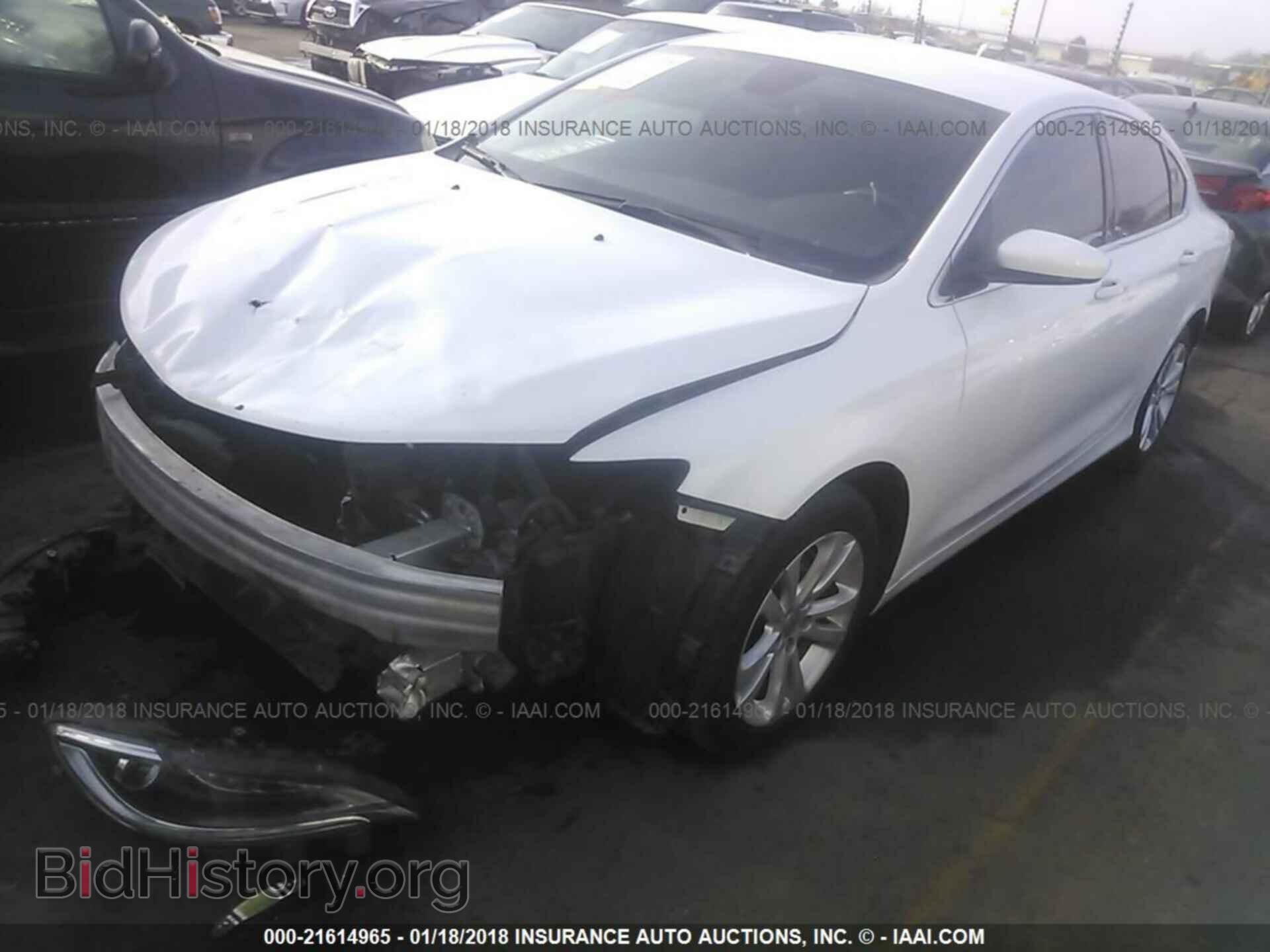 2015 Chrysler 200 - VIN: 1C3CCCAB7FN747374 - Photo 2