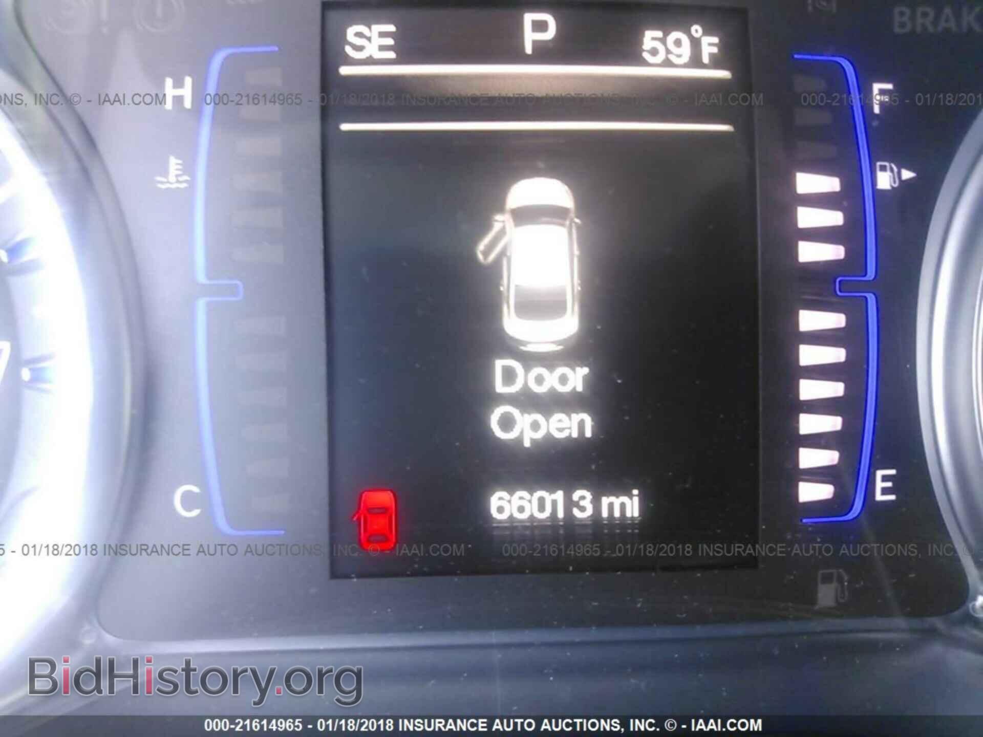2015 Chrysler 200 - VIN: 1C3CCCAB7FN747374 - Photo 7