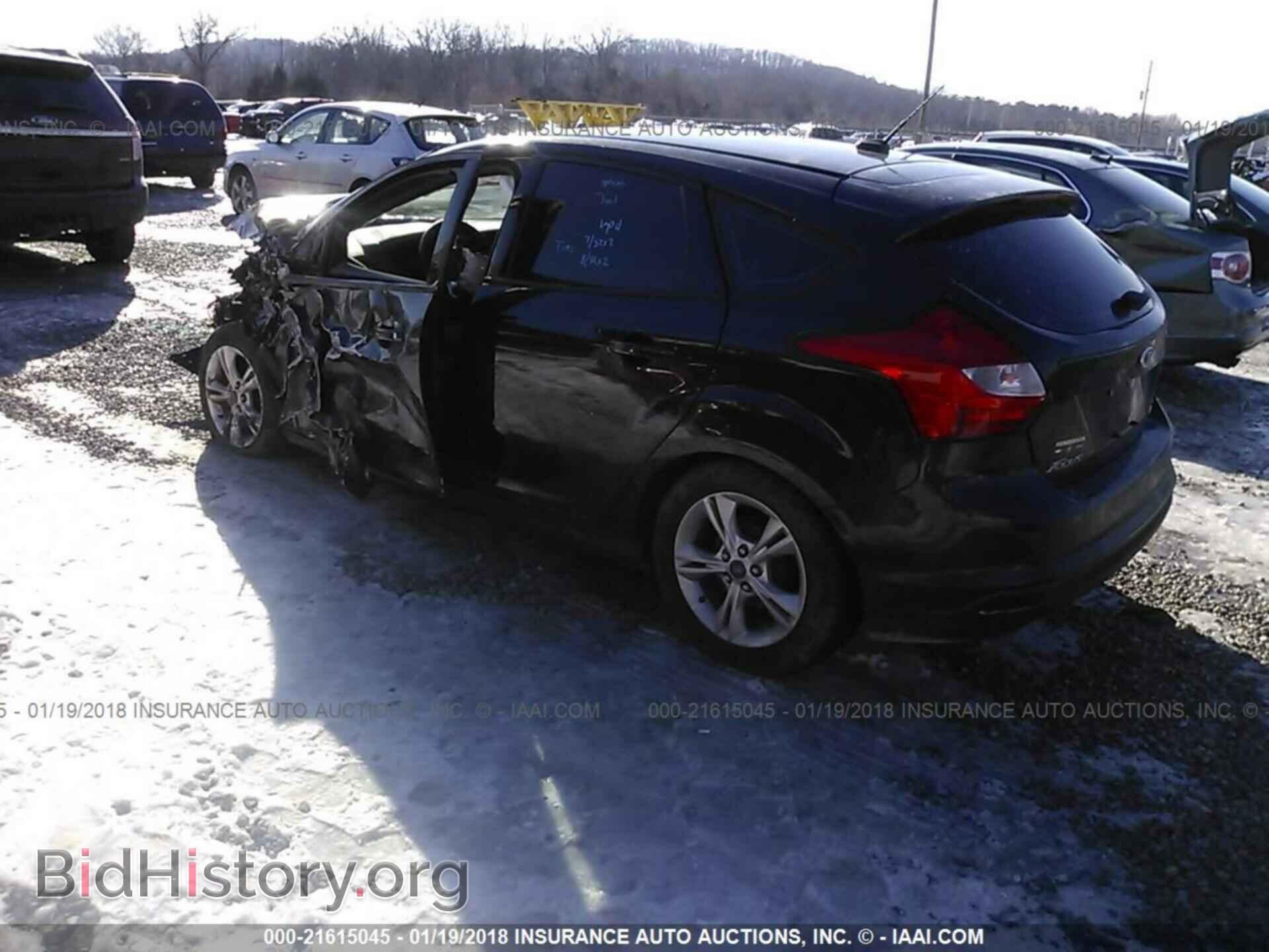 2014 Ford Focus - VIN: 1FADP3K29EL132974 - Photo 3