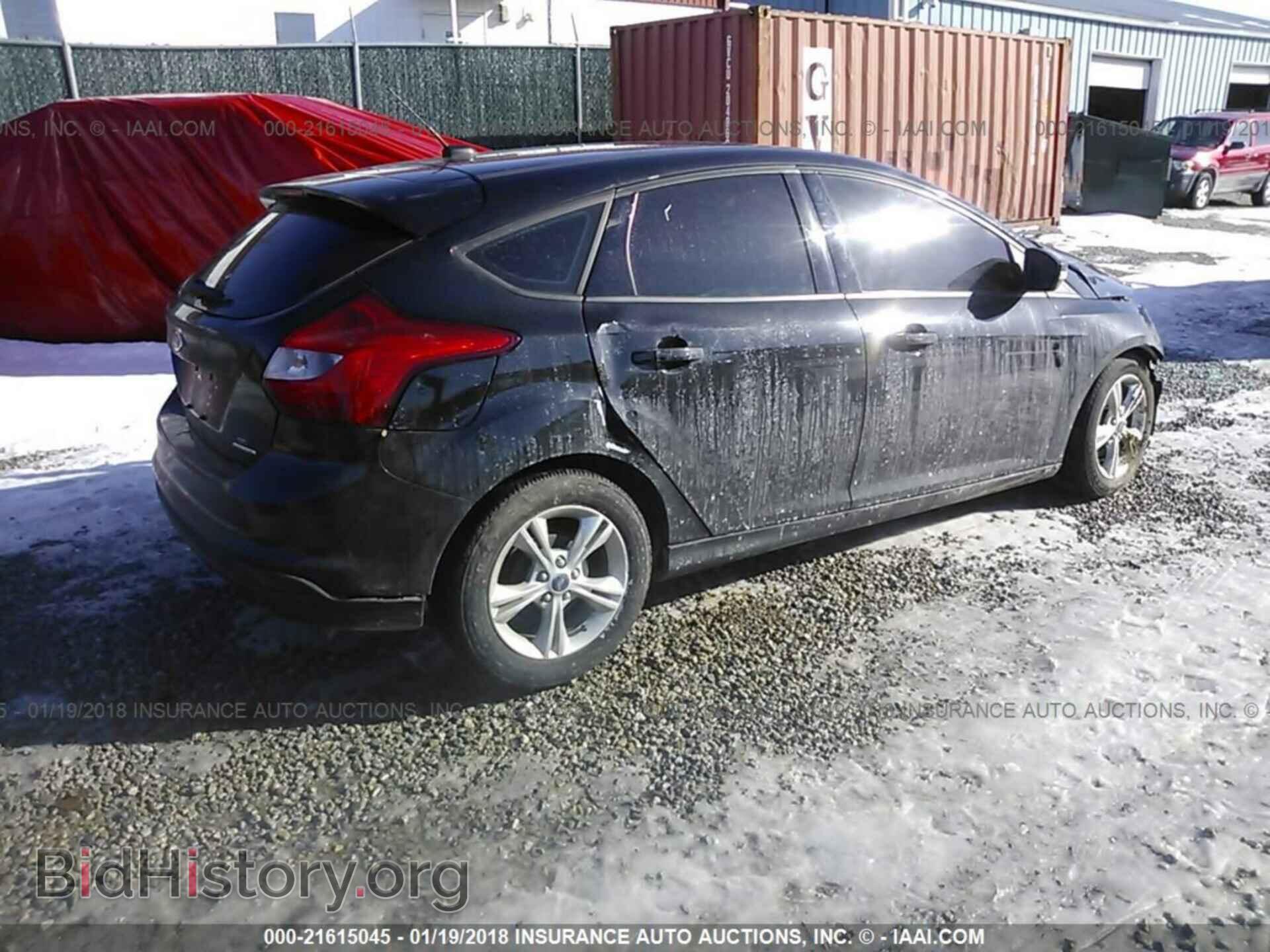 2014 Ford Focus - VIN: 1FADP3K29EL132974 - Photo 4