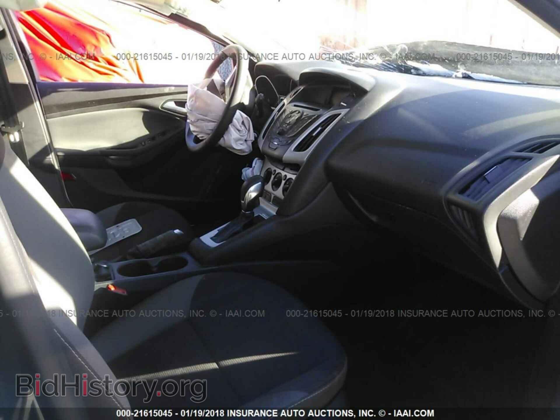 2014 Ford Focus - VIN: 1FADP3K29EL132974 - Photo 5