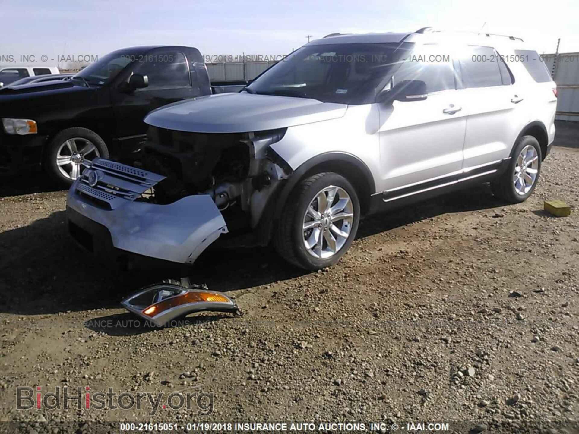 2014 Ford Explorer - VIN: 1FM5K8D83EGA43255 - Photo 2
