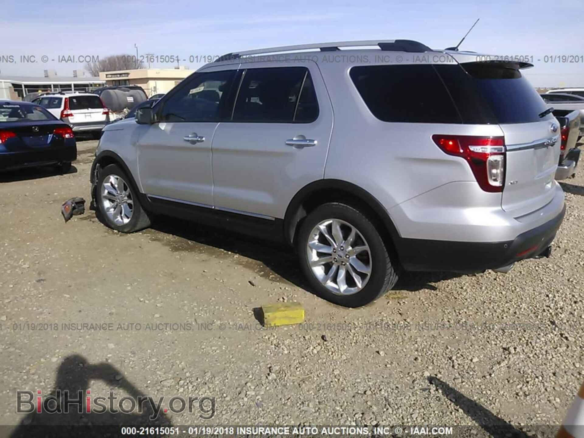 2014 Ford Explorer - VIN: 1FM5K8D83EGA43255 - Photo 3
