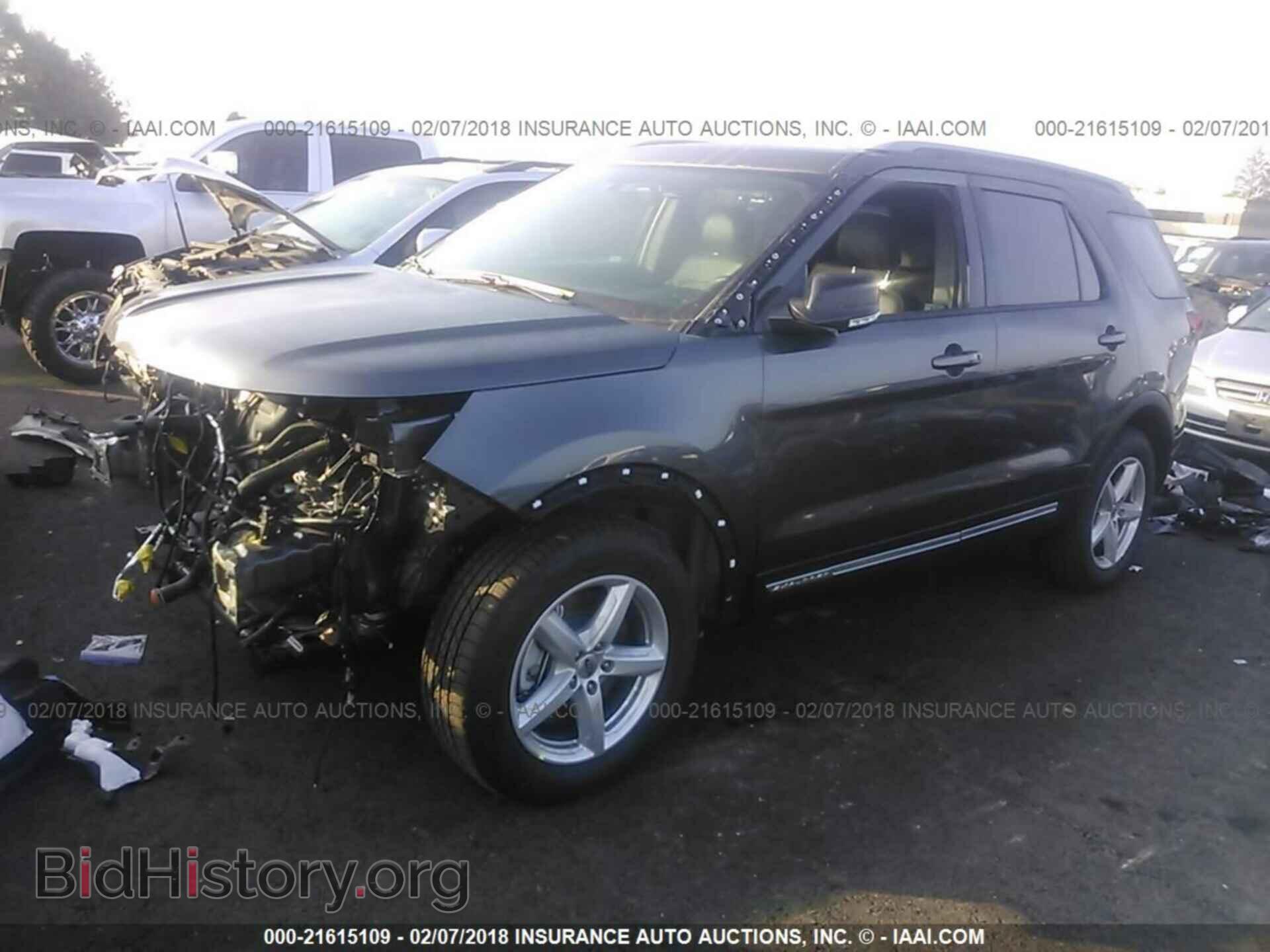 2017 Ford Explorer - VIN: 1FM5K8DH7HGE39192 - Photo 2