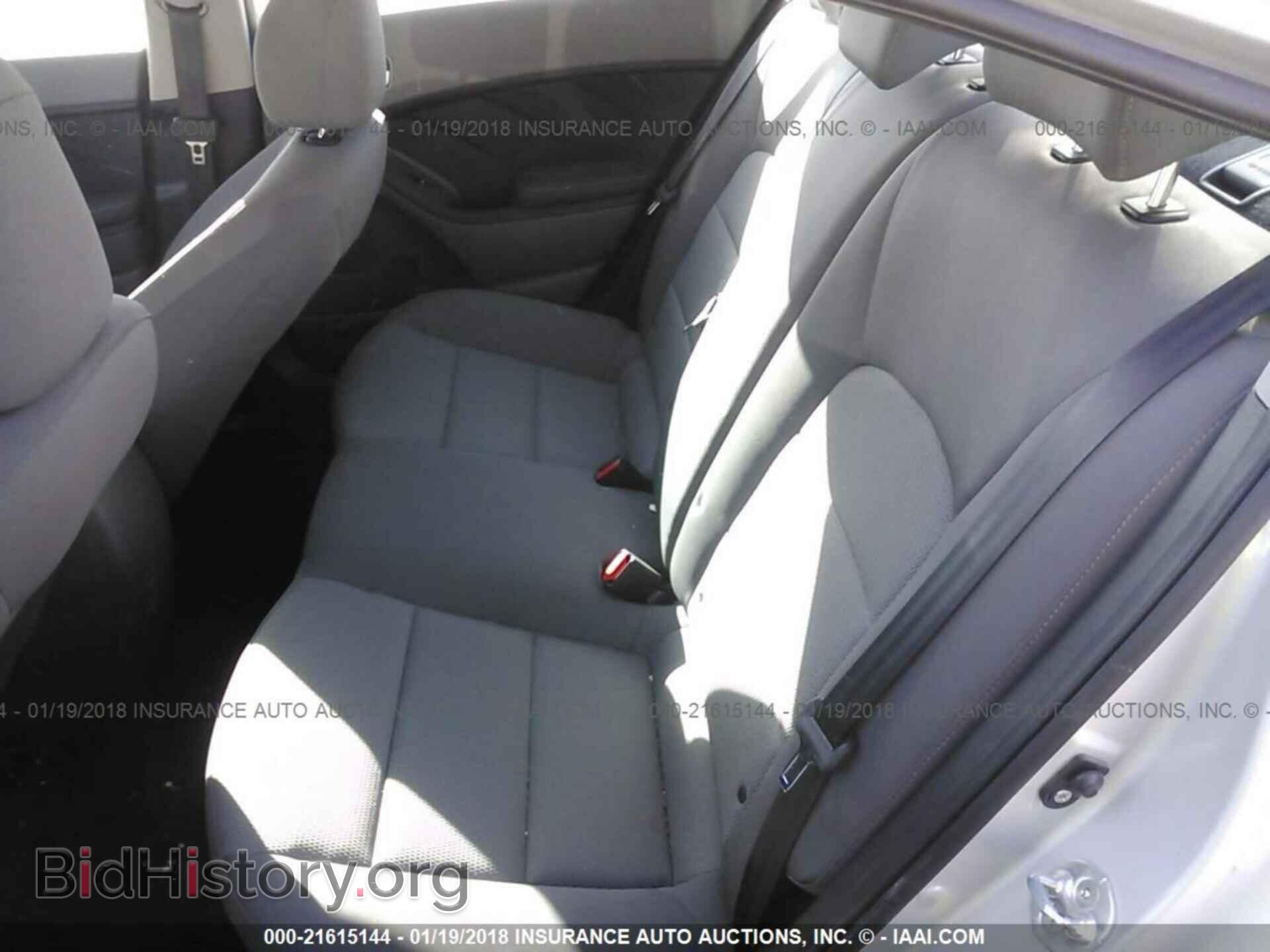 2017 Kia Forte - VIN: 3KPFK4A7XHE139529 - Фото 8