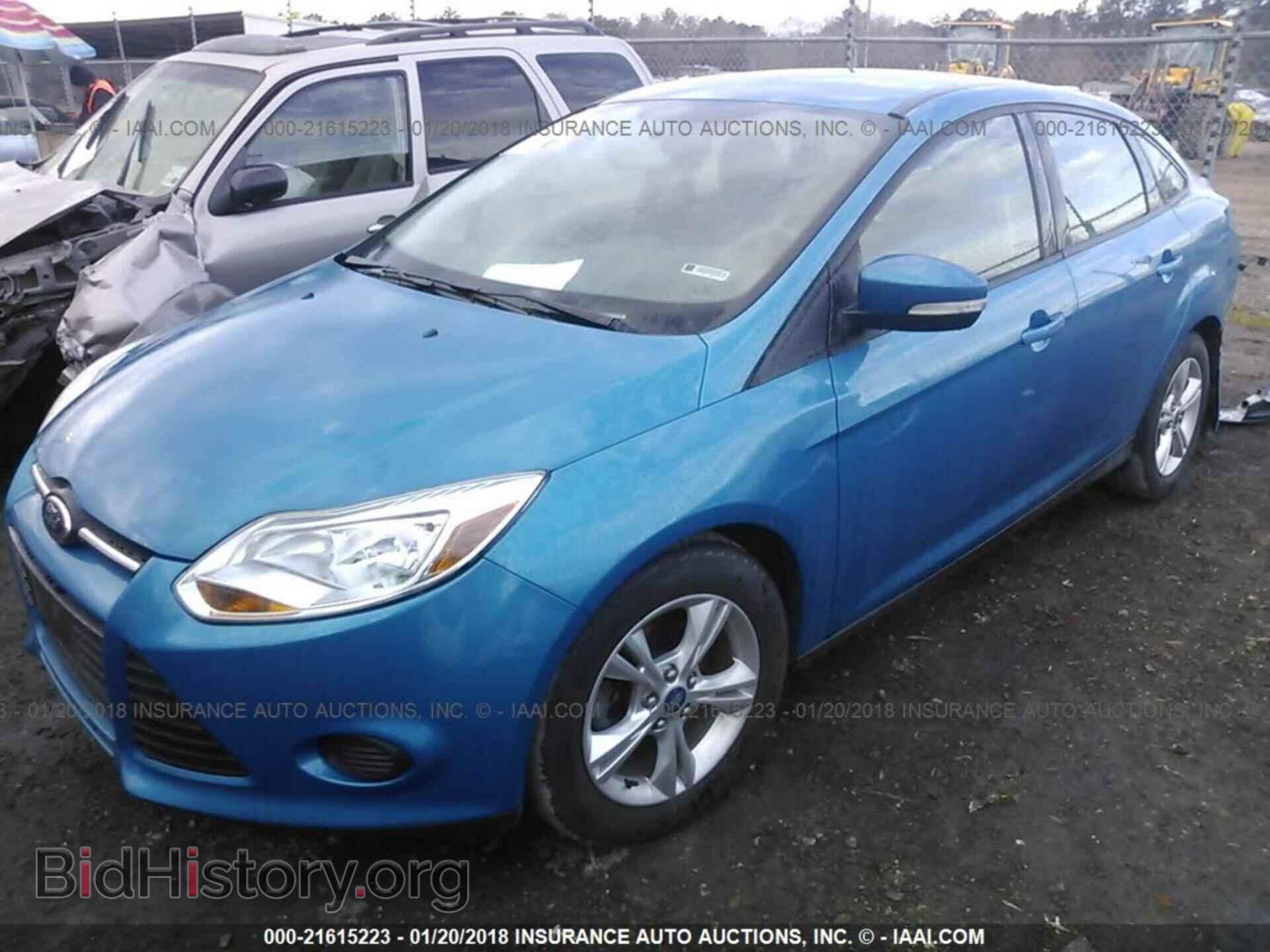 2013 Ford Focus - VIN: 1FADP3F28DL270272 - Photo 2