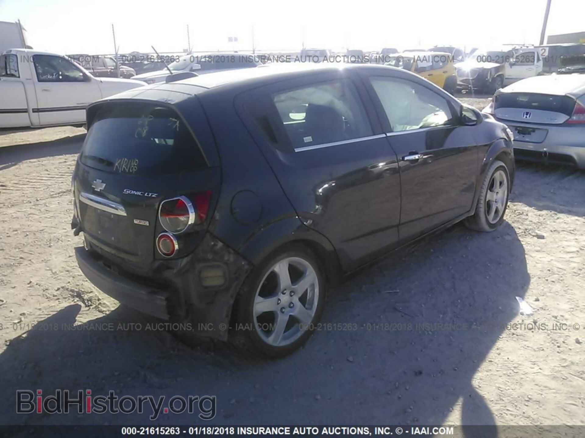 2015 Chevrolet Sonic - VIN: 1G1JE6SB9F4117464 - Фото 4