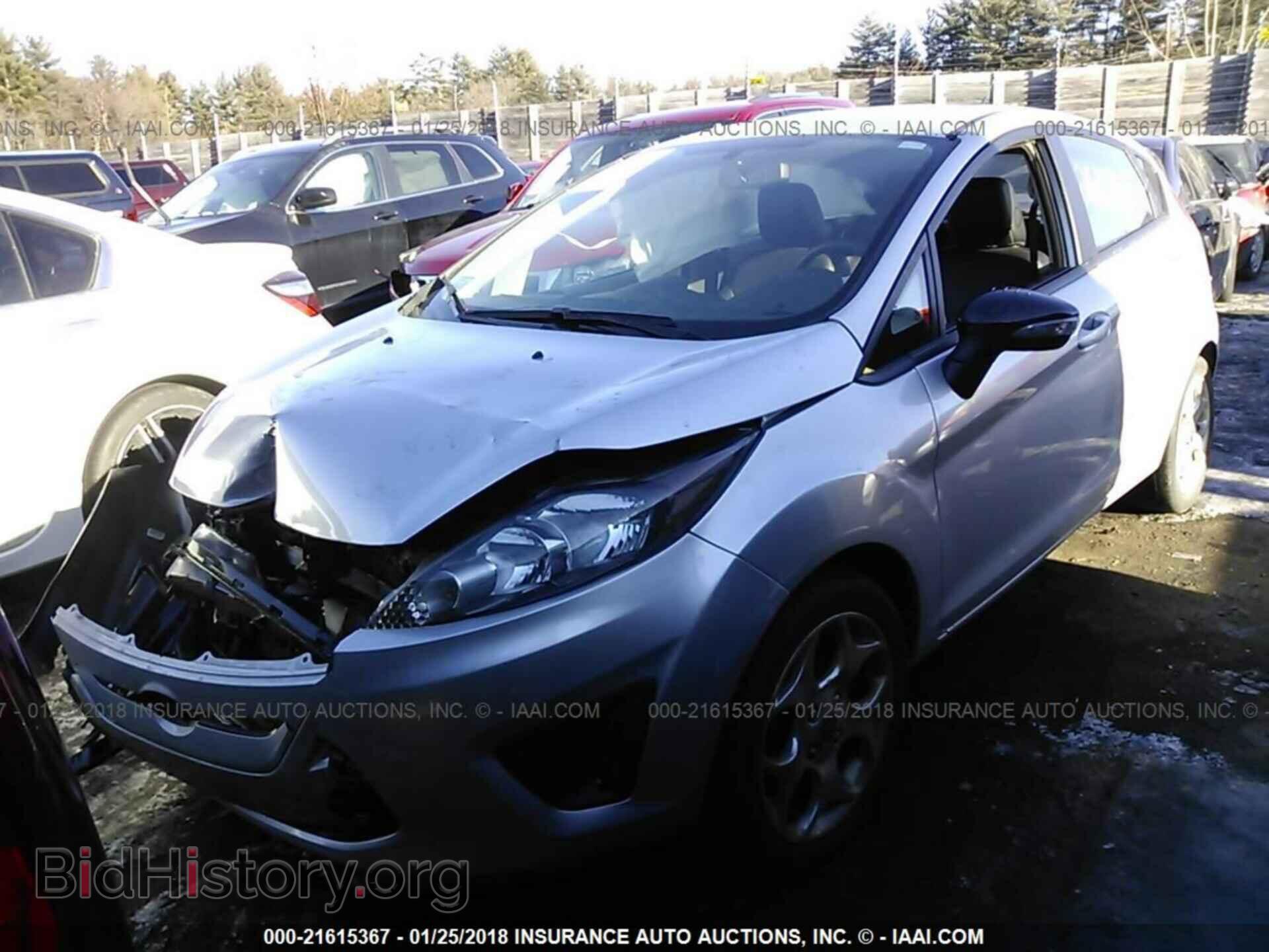 2012 Ford Fiesta - VIN: 3FADP4FJ4CM180160 - Фото 2